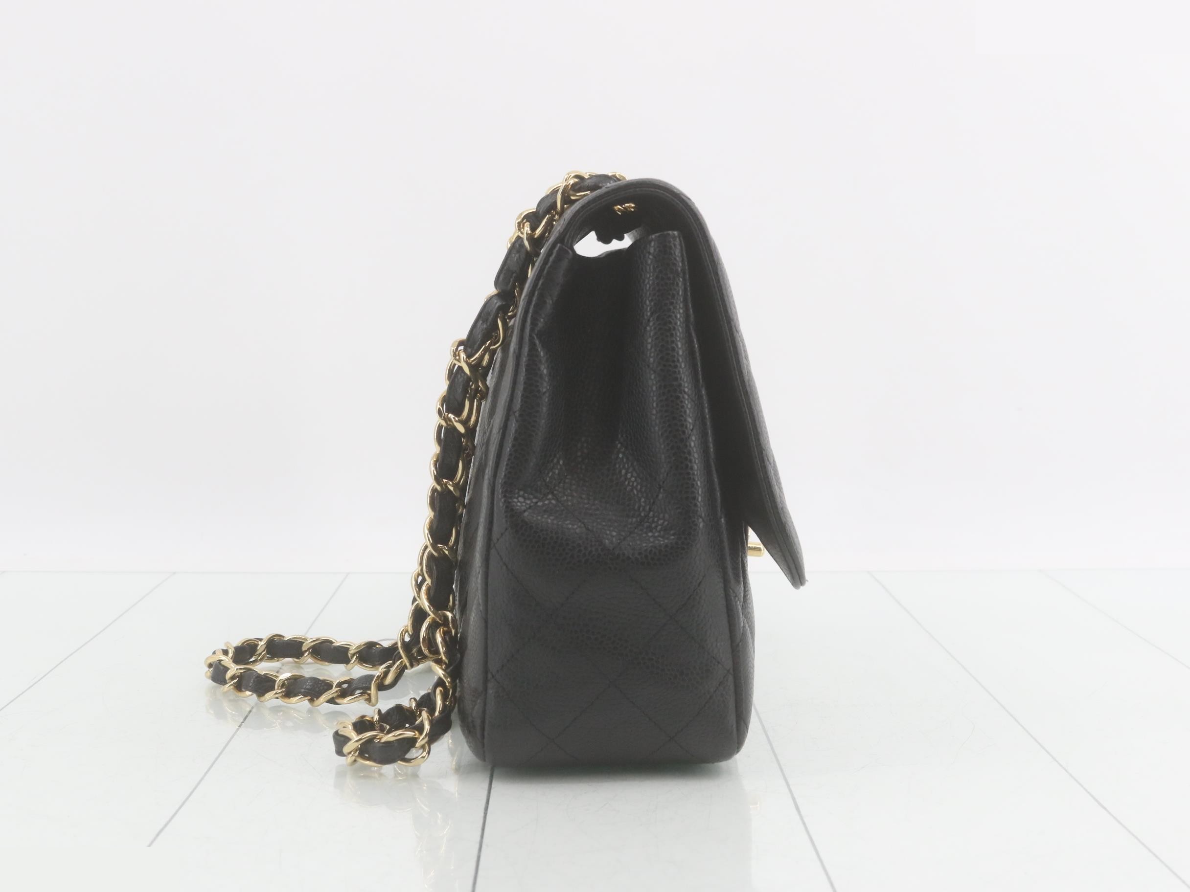 Large Matelassé 30 Caviar Double Chain Shoulder Bag — view 4