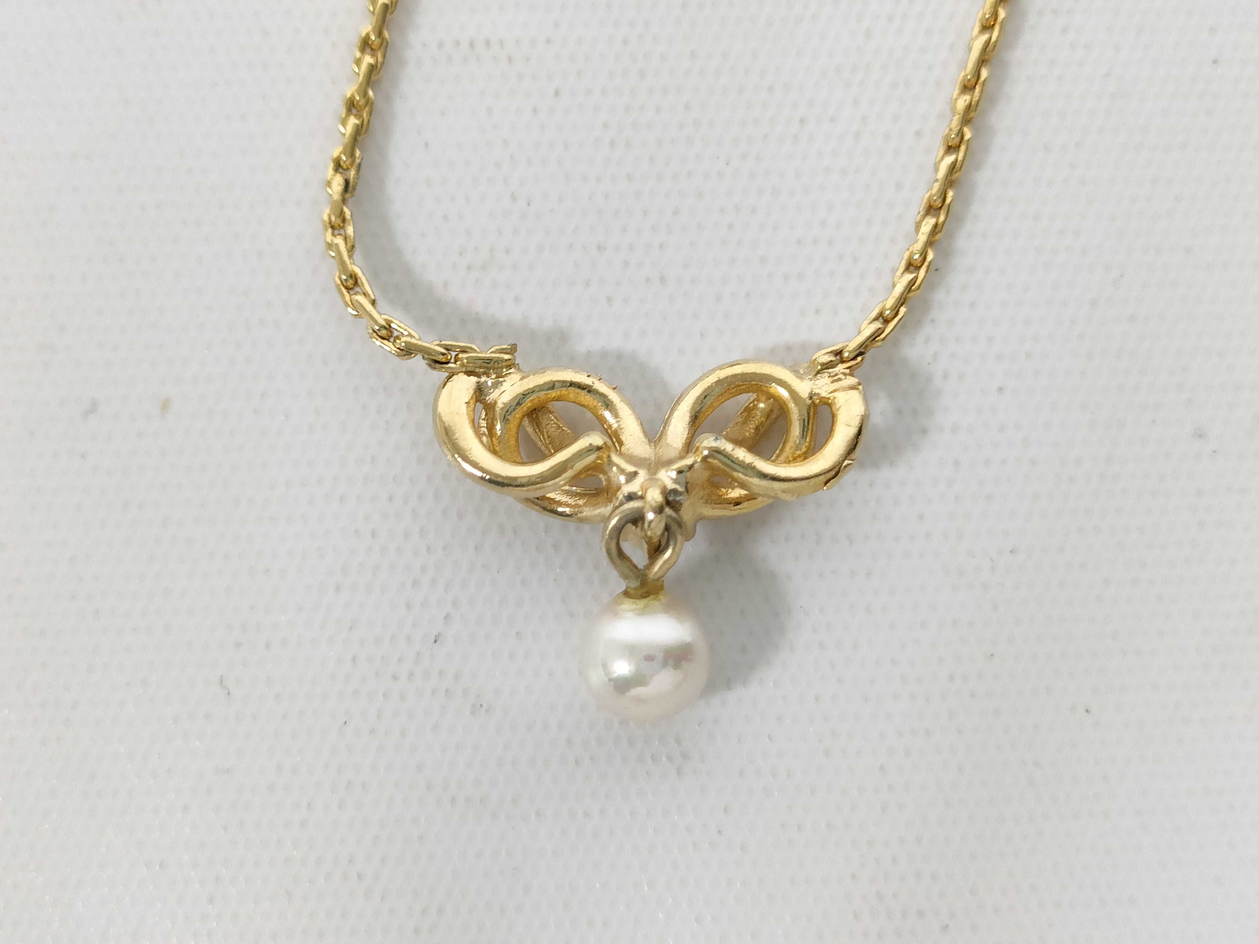 necklace — view 3