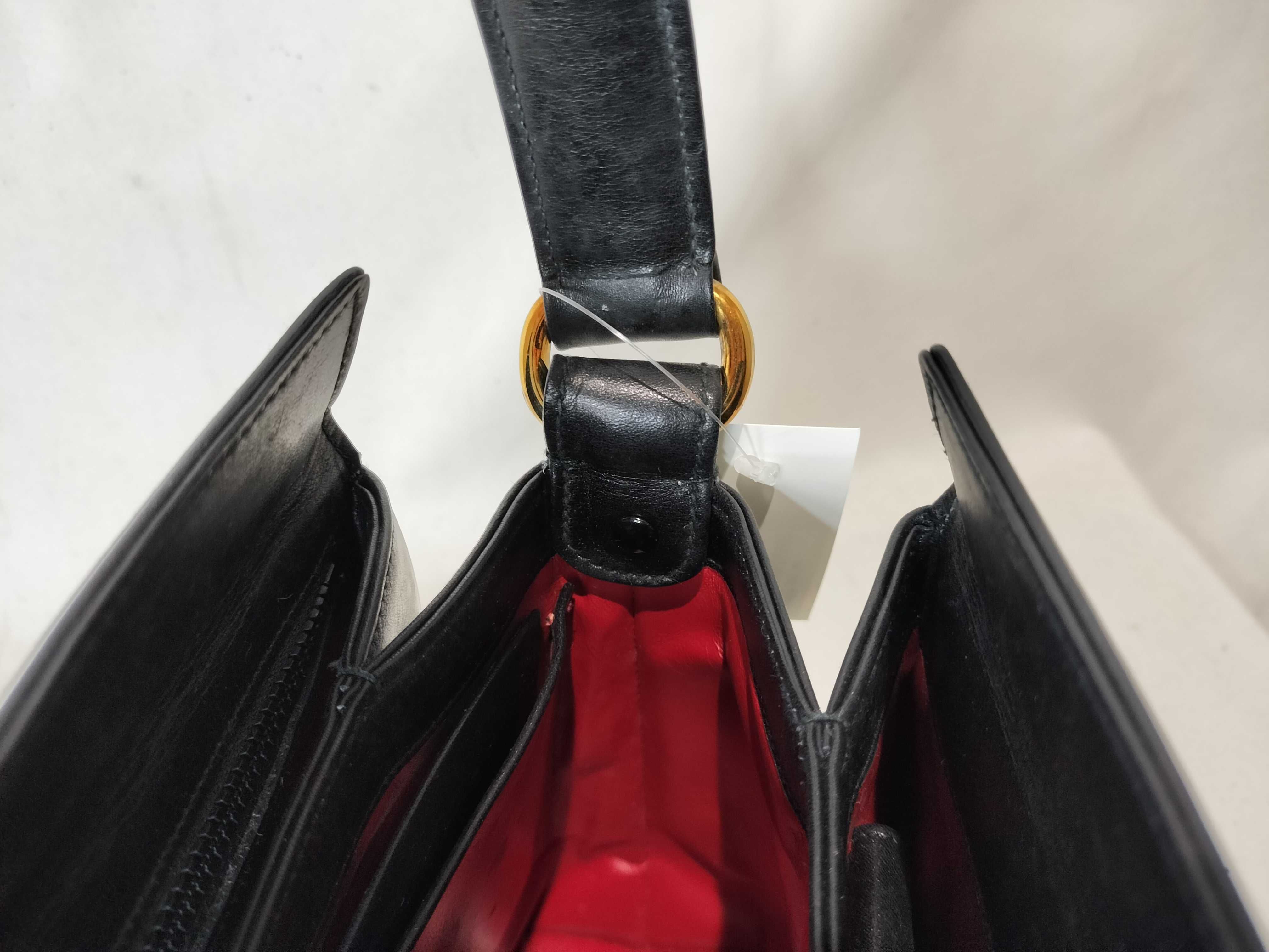 Old Gucci Turnlock Leather Black Handbag — view 11