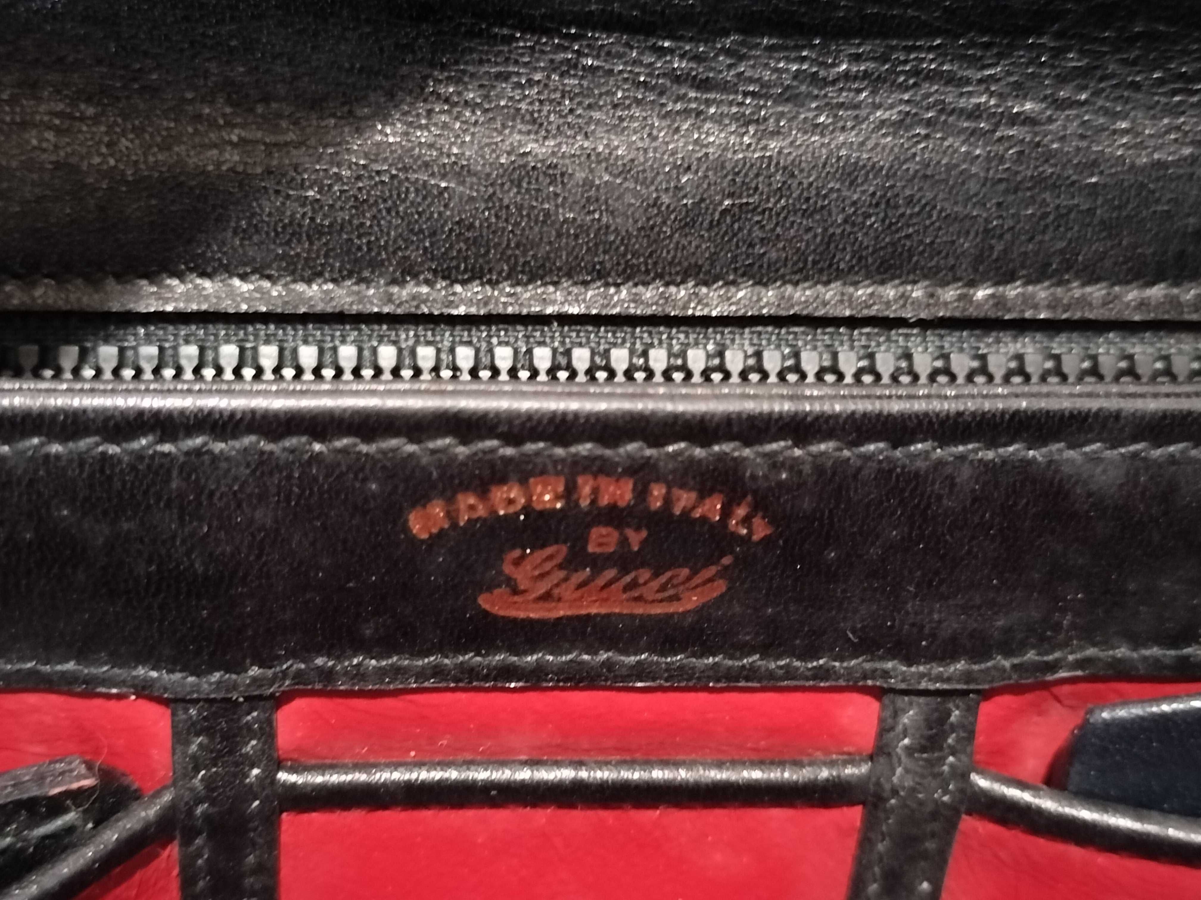 Old Gucci Turnlock Leather Black Handbag — view 10