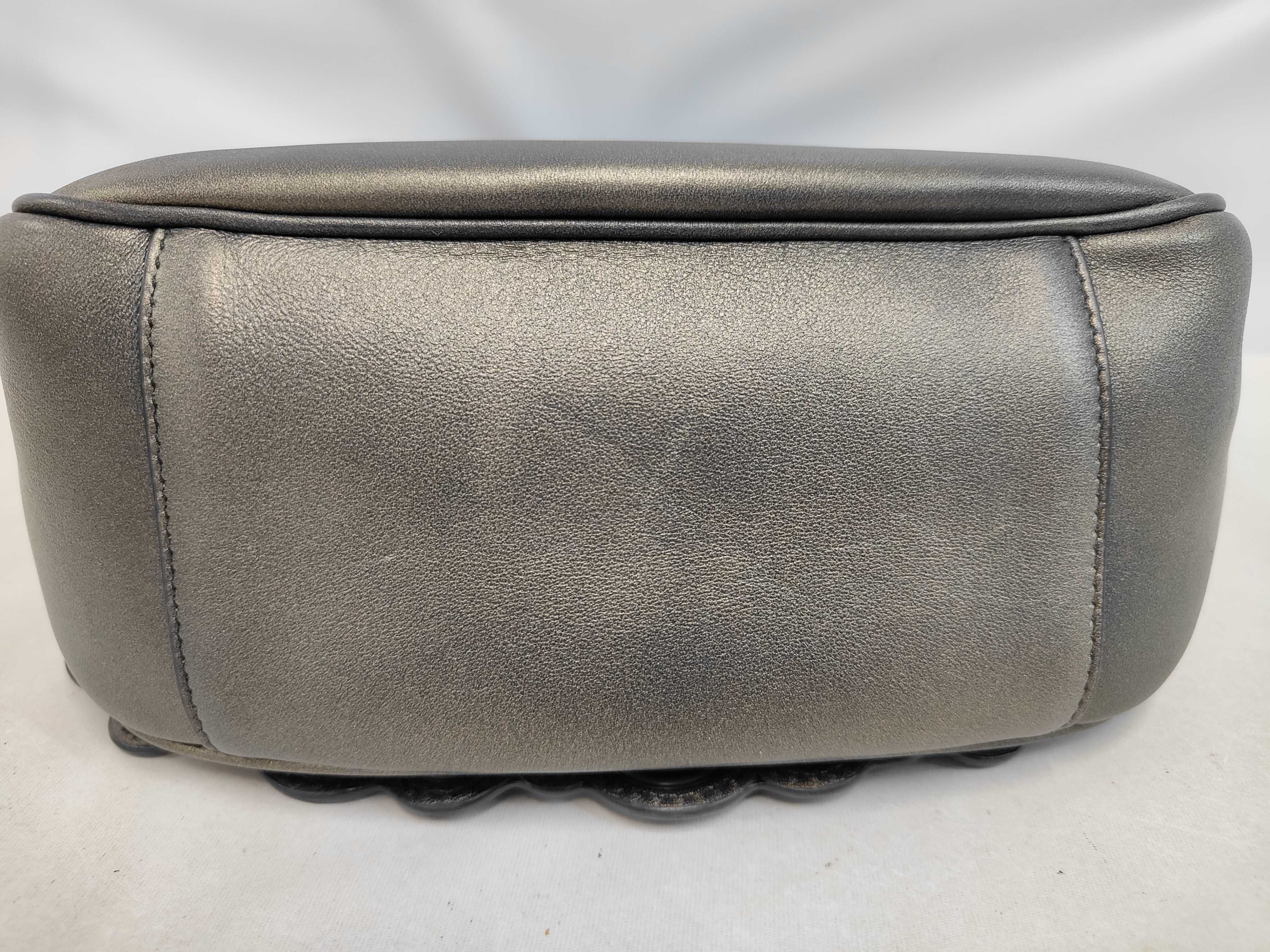 Intrecciato Leather Shoulder Bag Brown Shoulder Bag — view 4