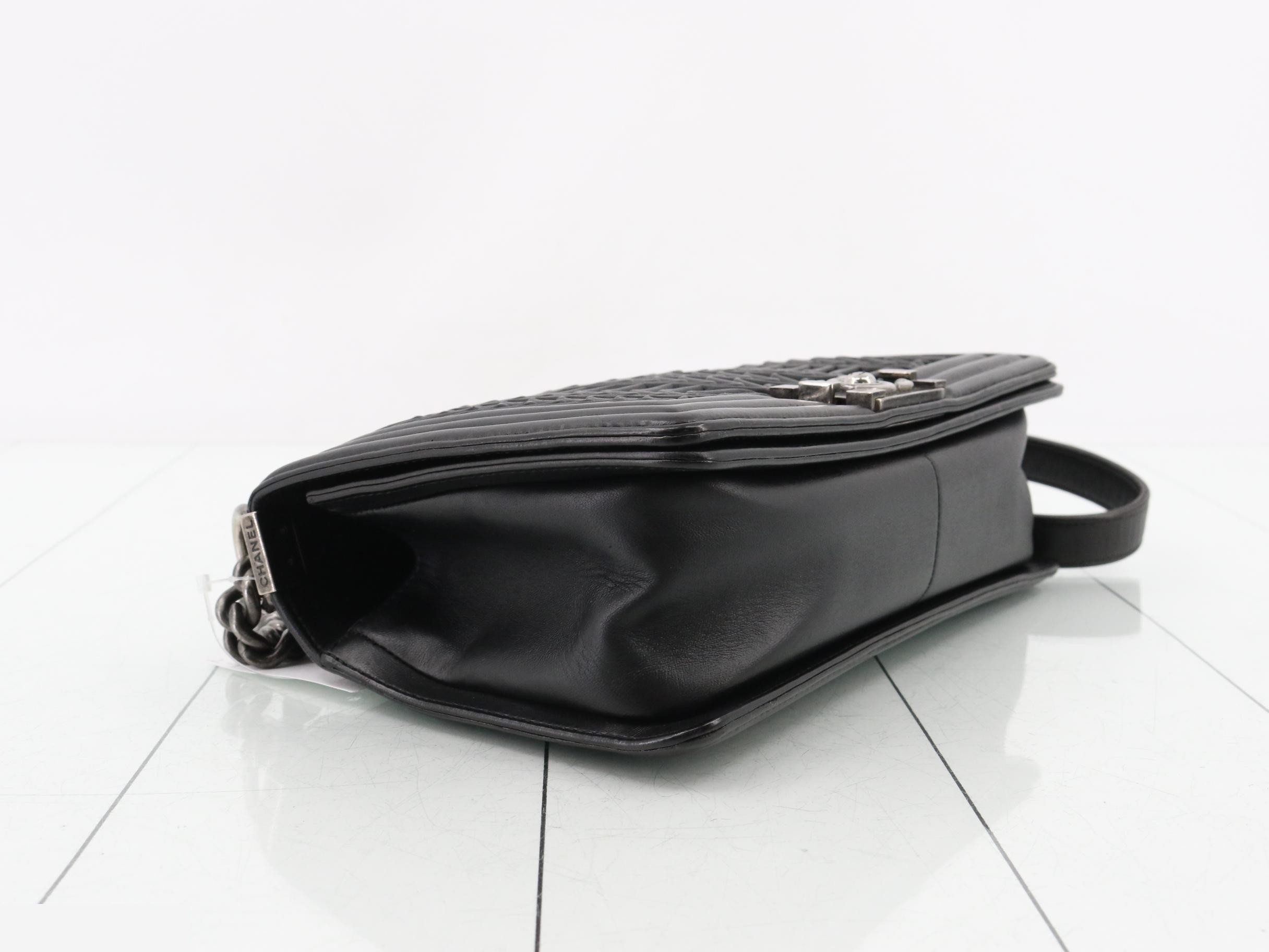 Boy Chanel Leather Chain Shoulder Bag — view 5
