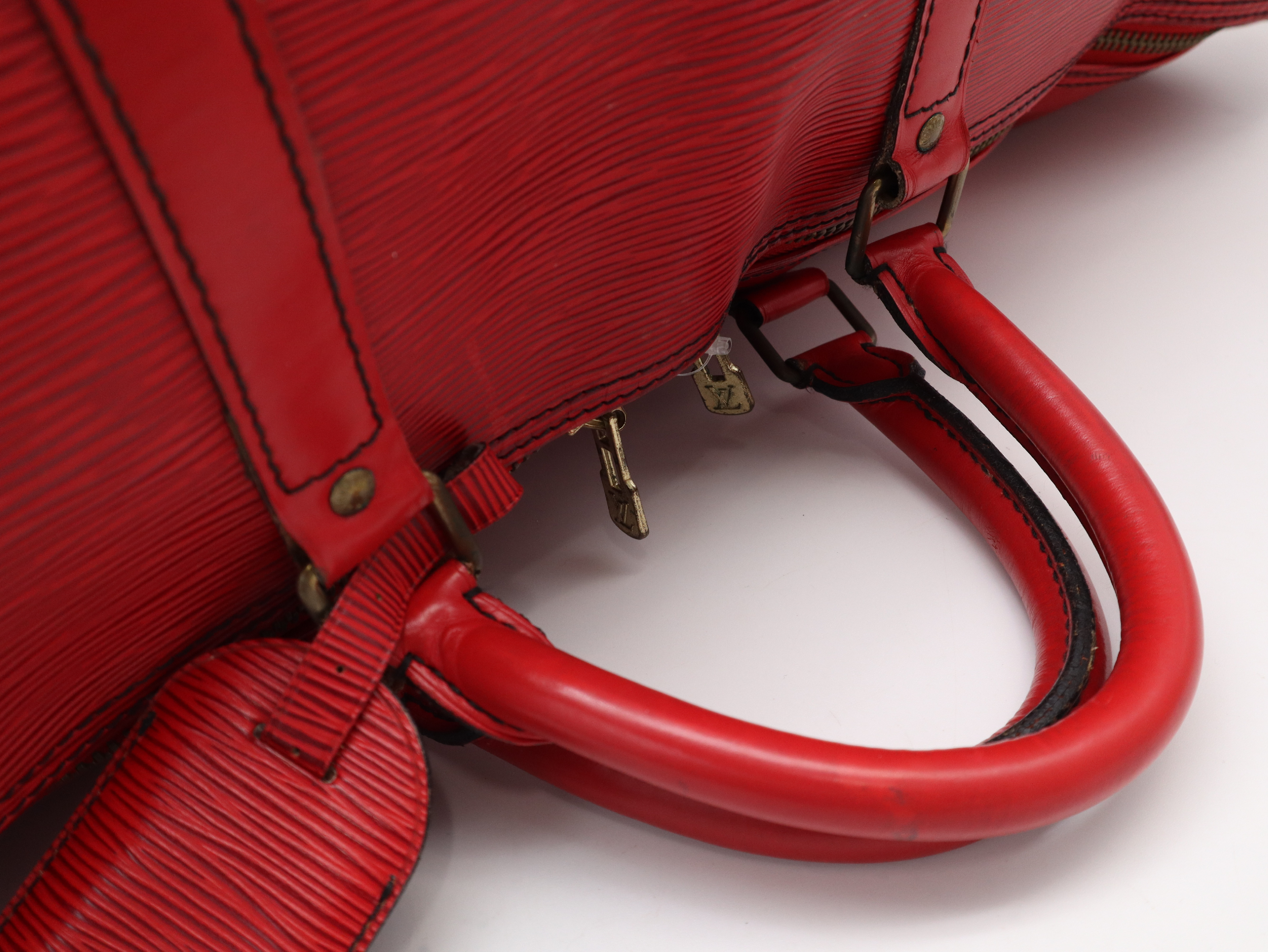 M42947 Epi Keepall 60 Castilian Red Boston Bag with Name Tag — view 6