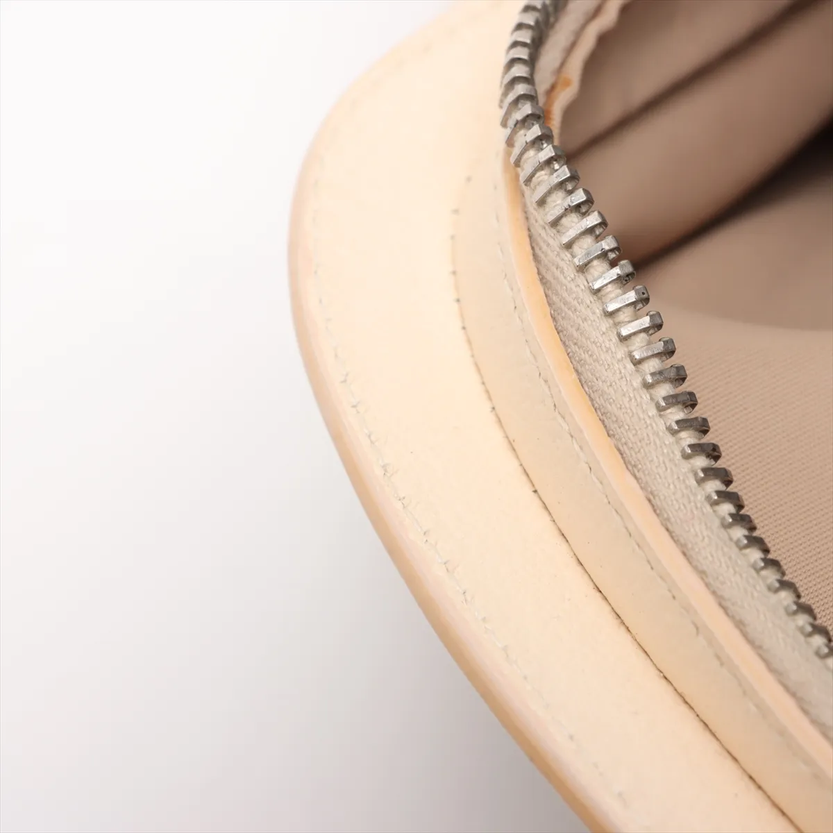 Trotter Canvas x Leather Handbag Beige x White — view 15