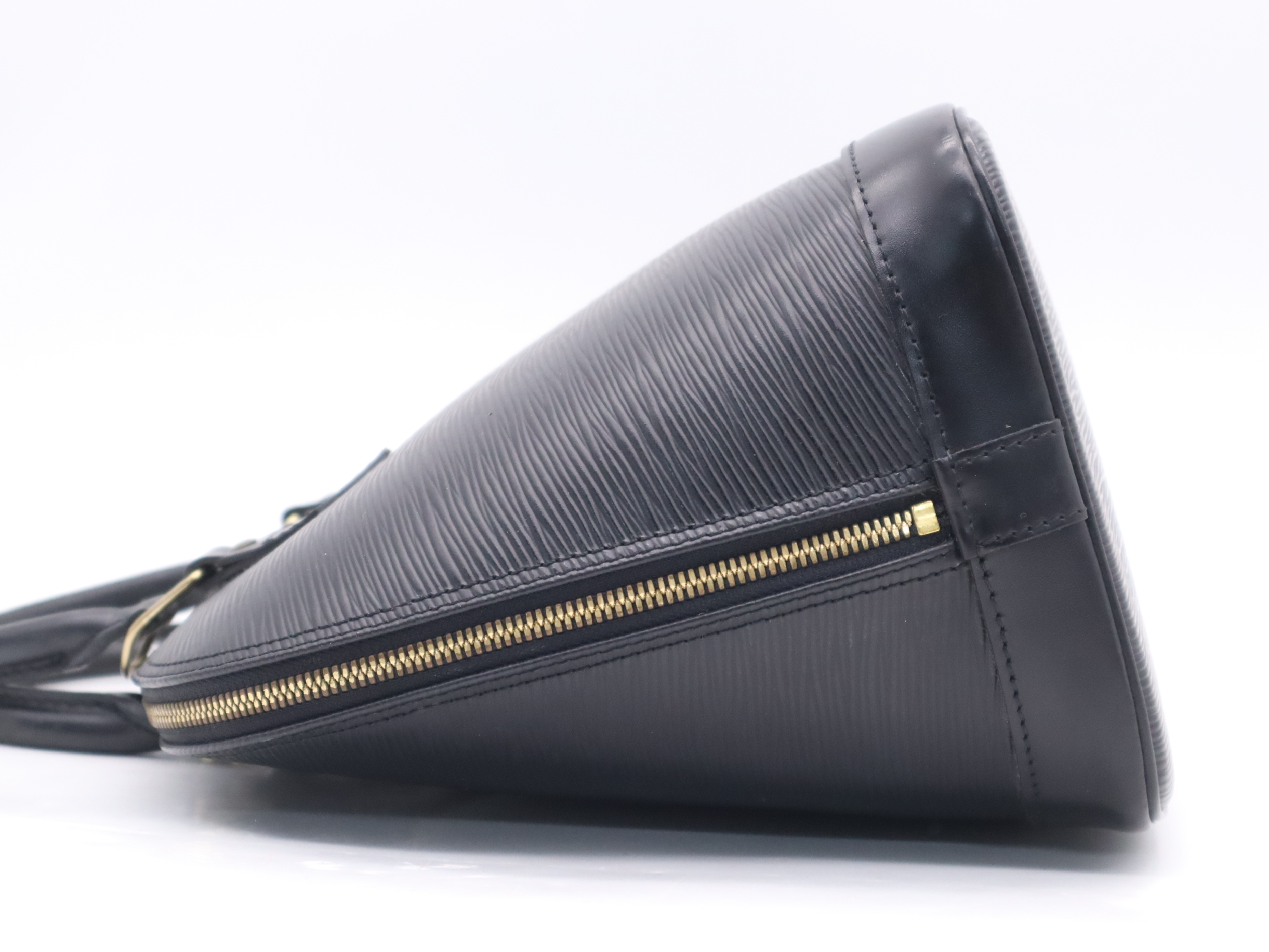 M52142 Epi Alma Noir Handbag — view 3