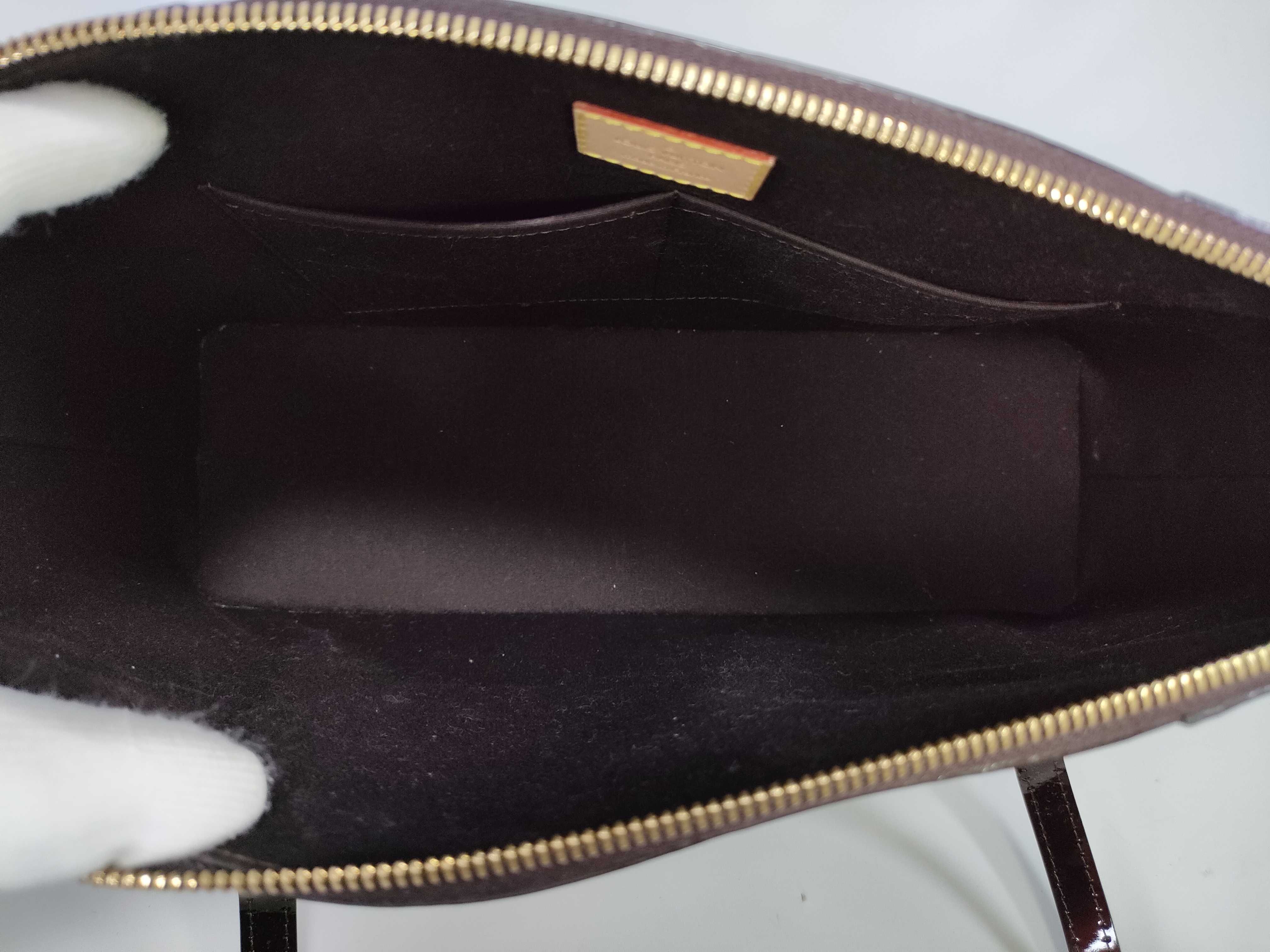 Vernis Avalon Zip Shoulder Bag — view 11