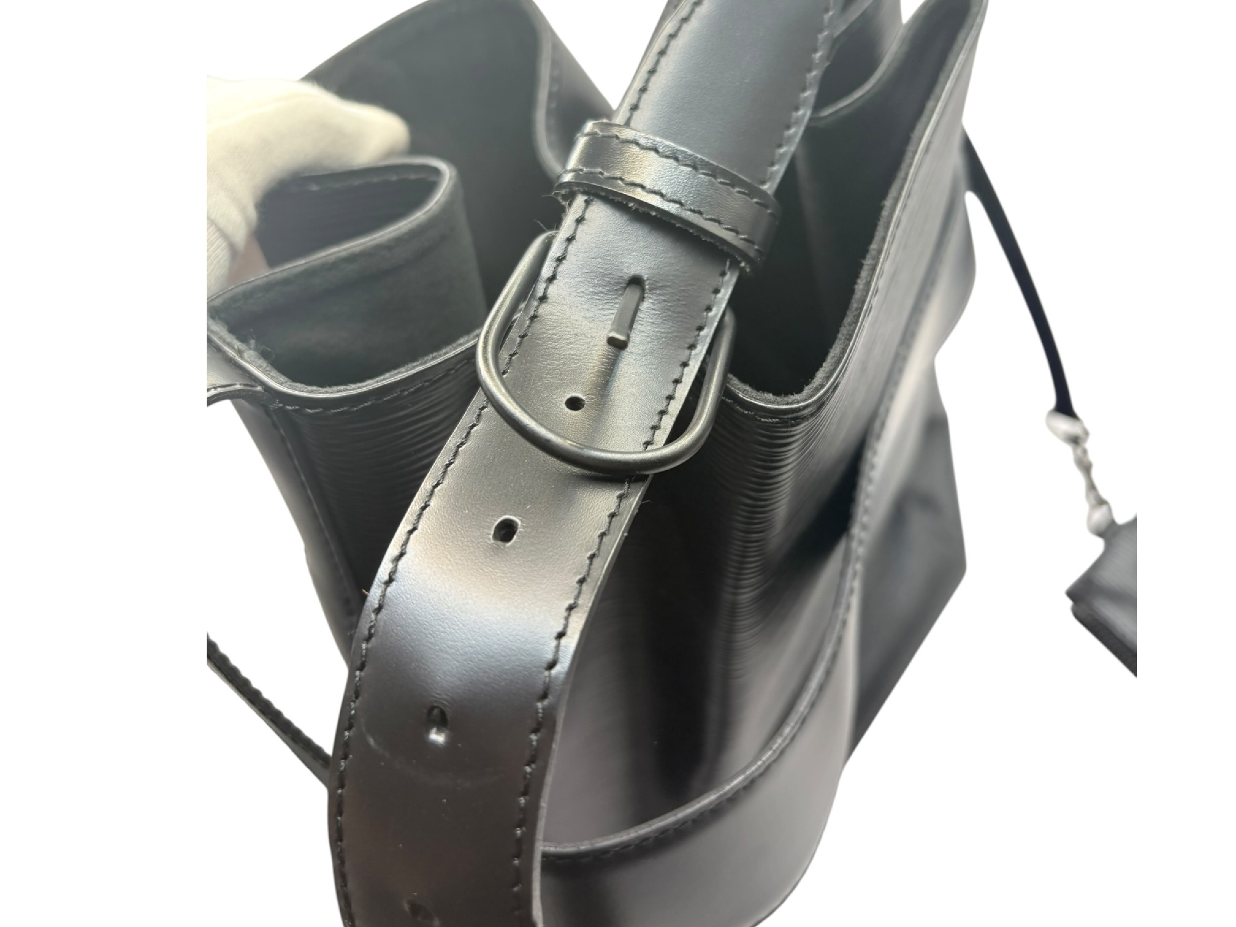 Epi Sac Depaule M80157 Shoulder Bag — view 6
