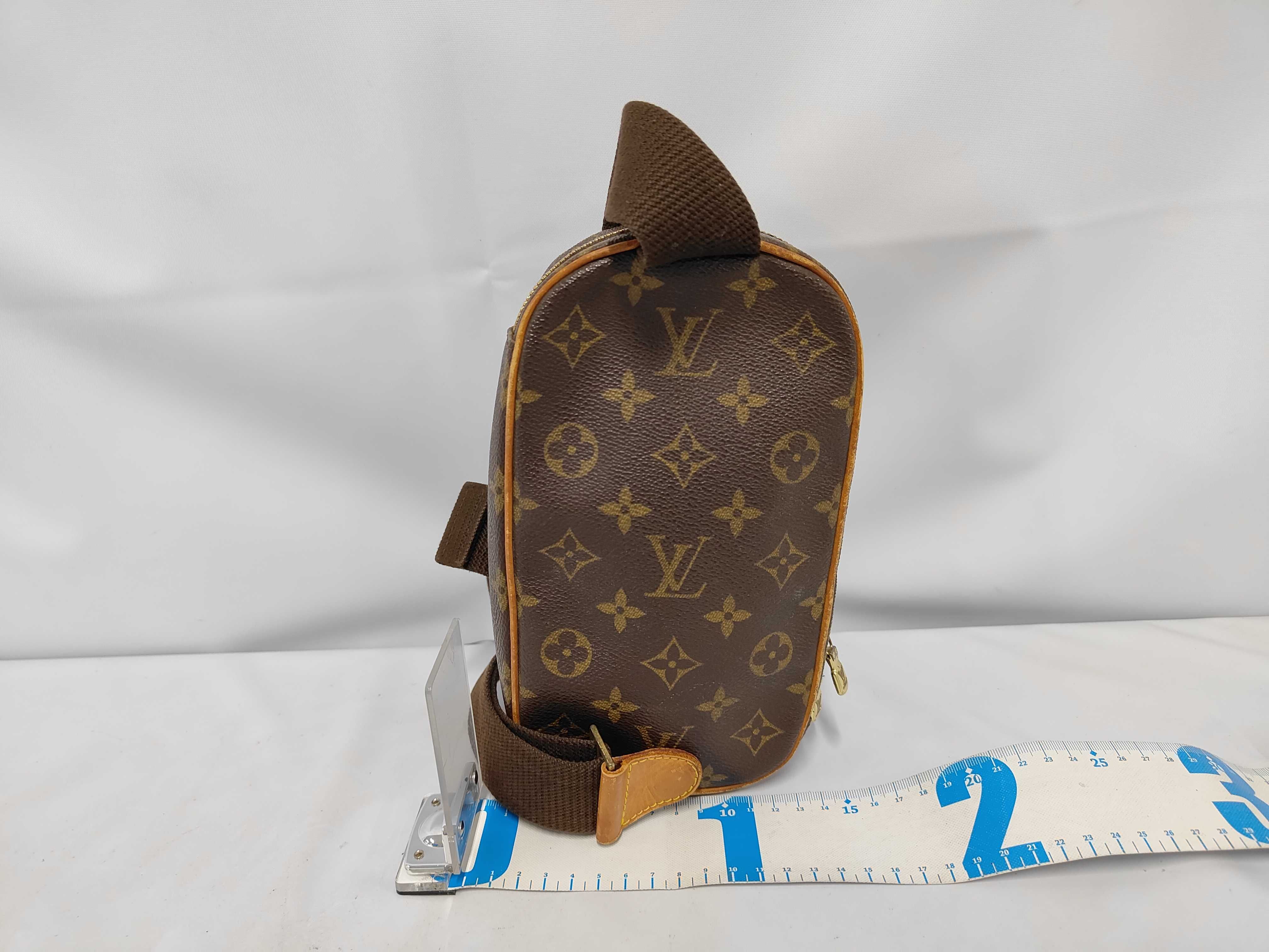 Pochette Gange Monogram Body Bag — view 2