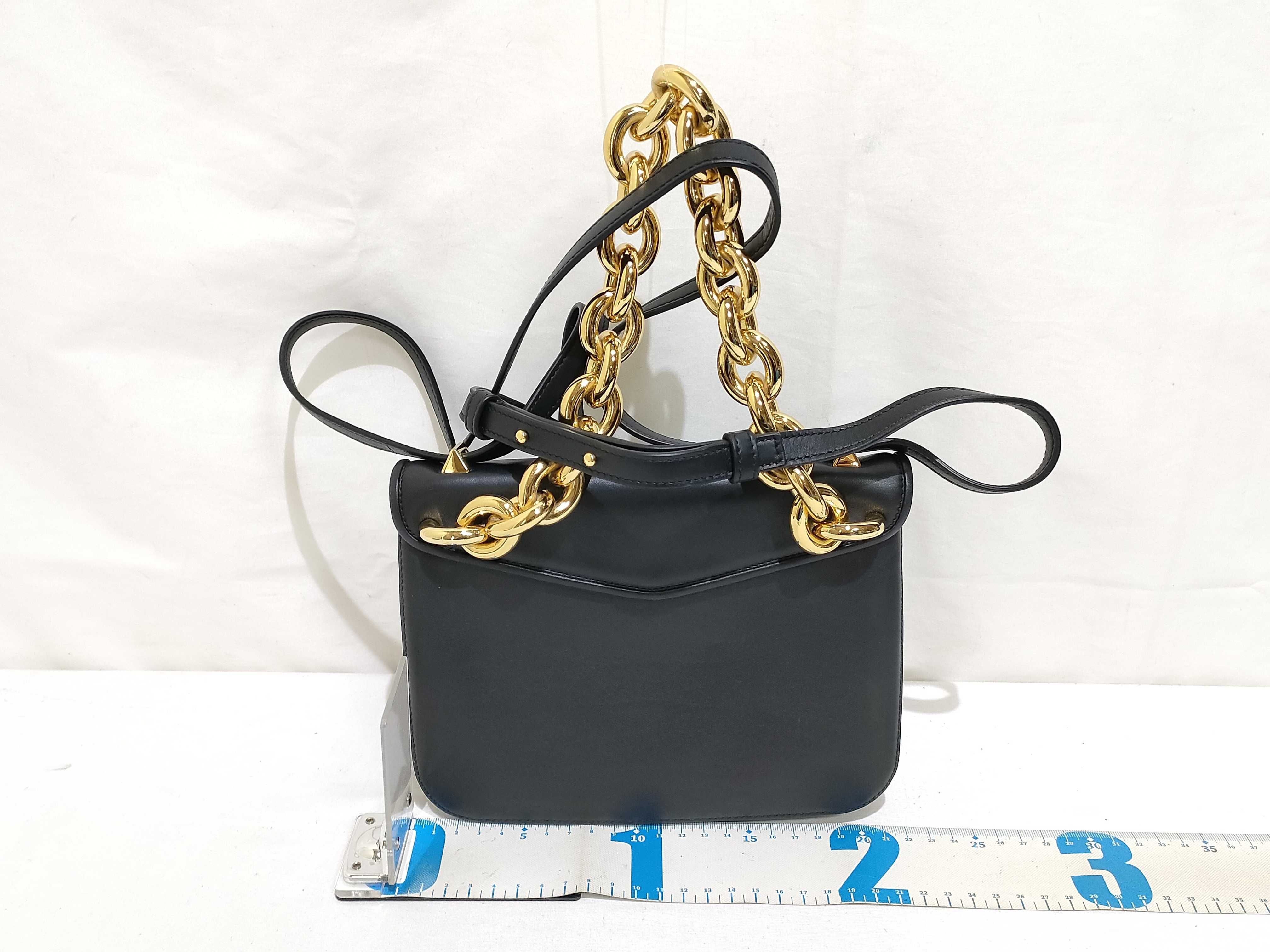 Mount Crossbody Bag Shoulder Bag — view 2