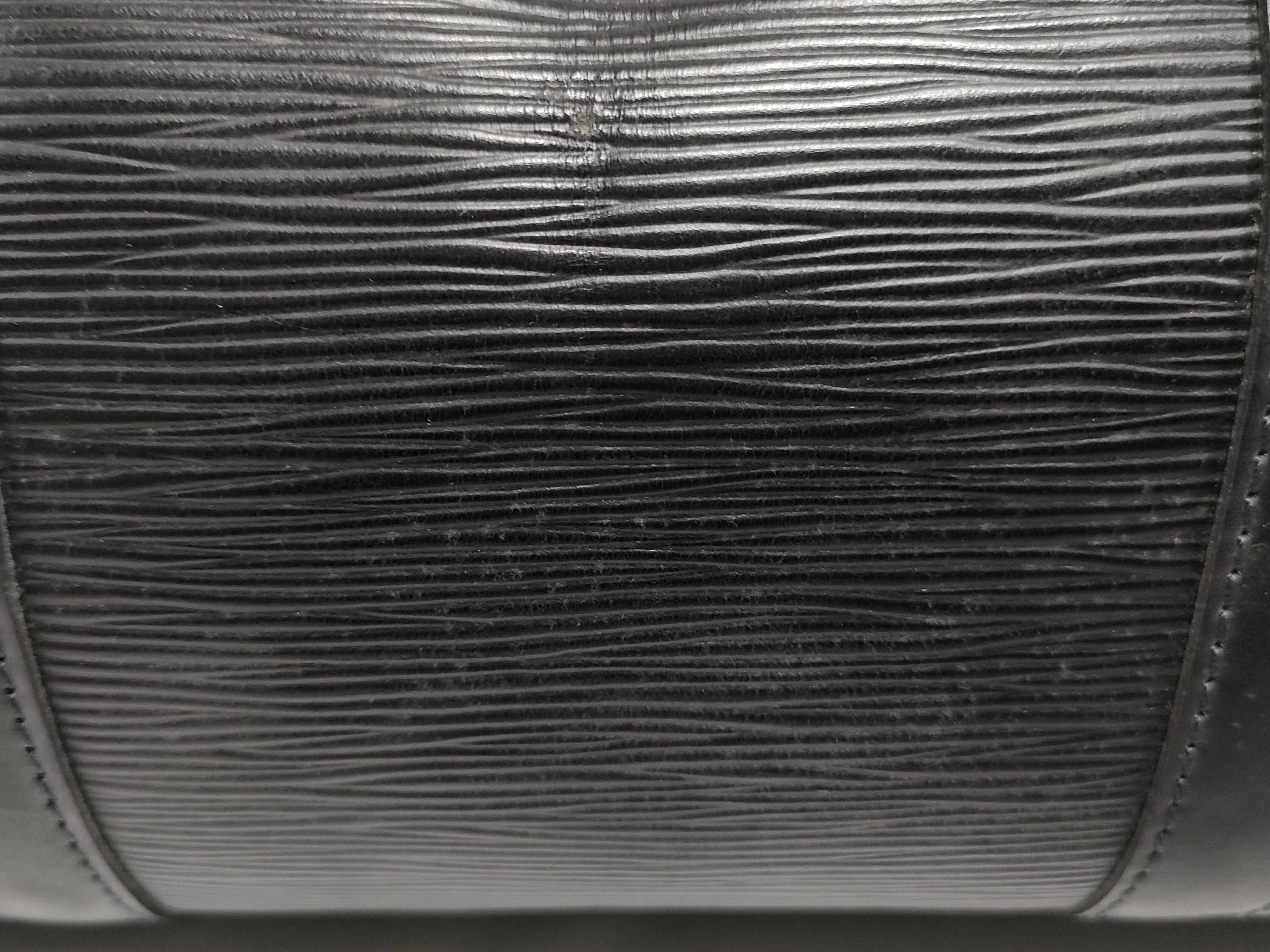 Epi Keepall 50 Black Boston Bag — view 12