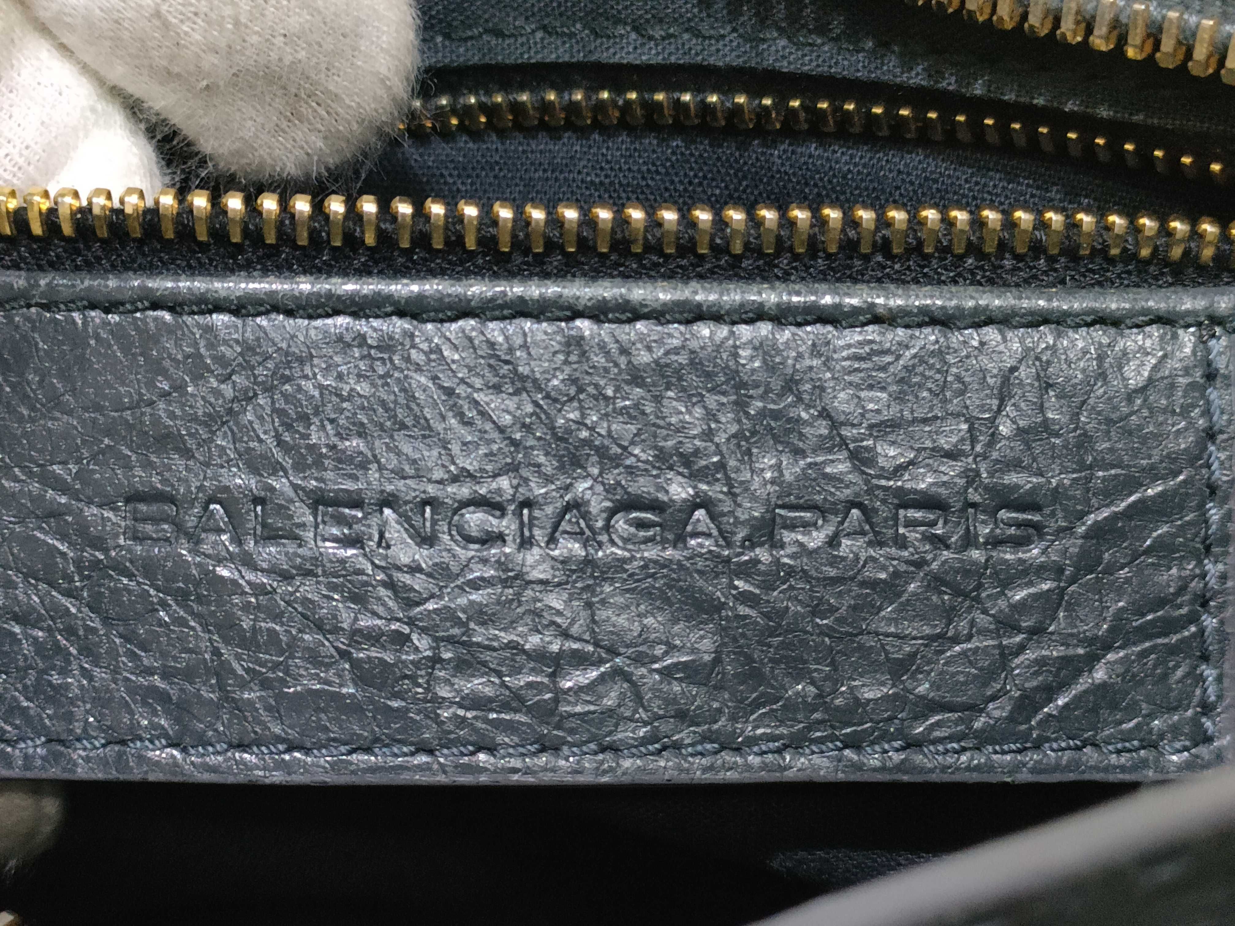 The Giant City 2-way Handbag — view 11