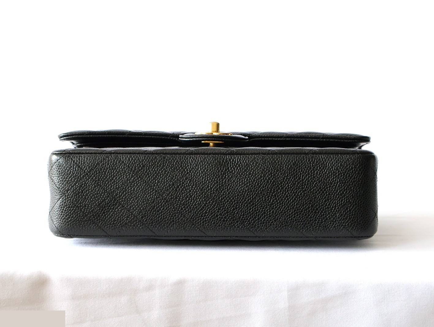 Caviar leather Matelassé 25 Double flap Double chain shoulder bag, black — view 5