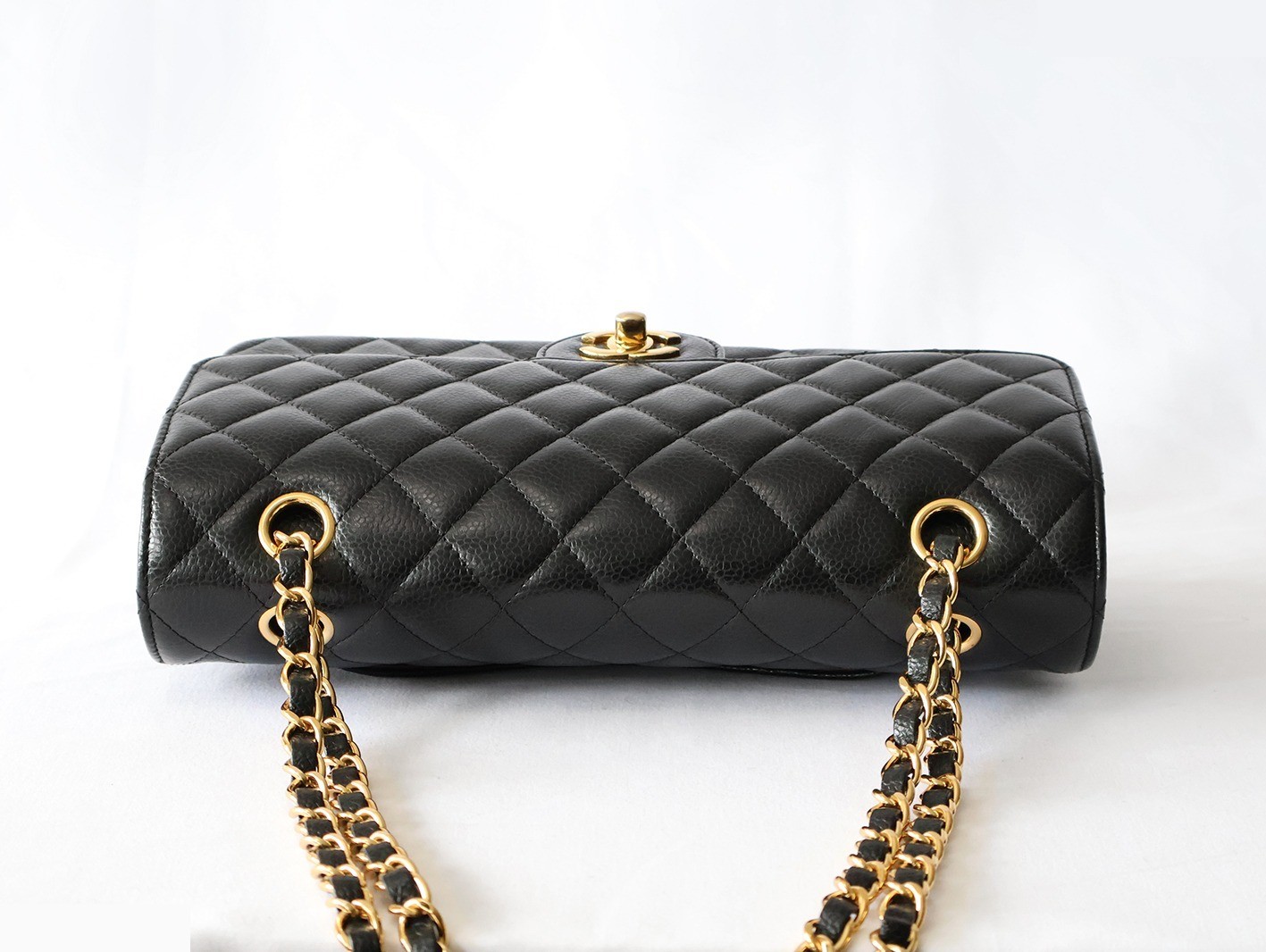 Caviar leather Matelassé 25 Double flap Double chain shoulder bag, black — view 8