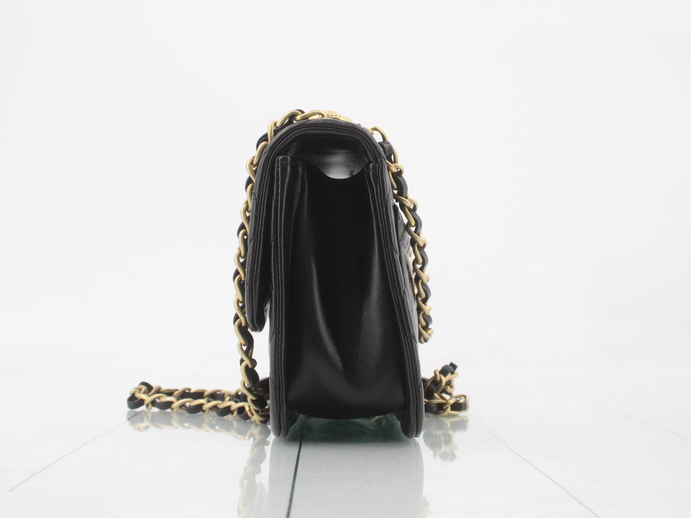 Matelassé (bag) - Shoulder bag — view 3