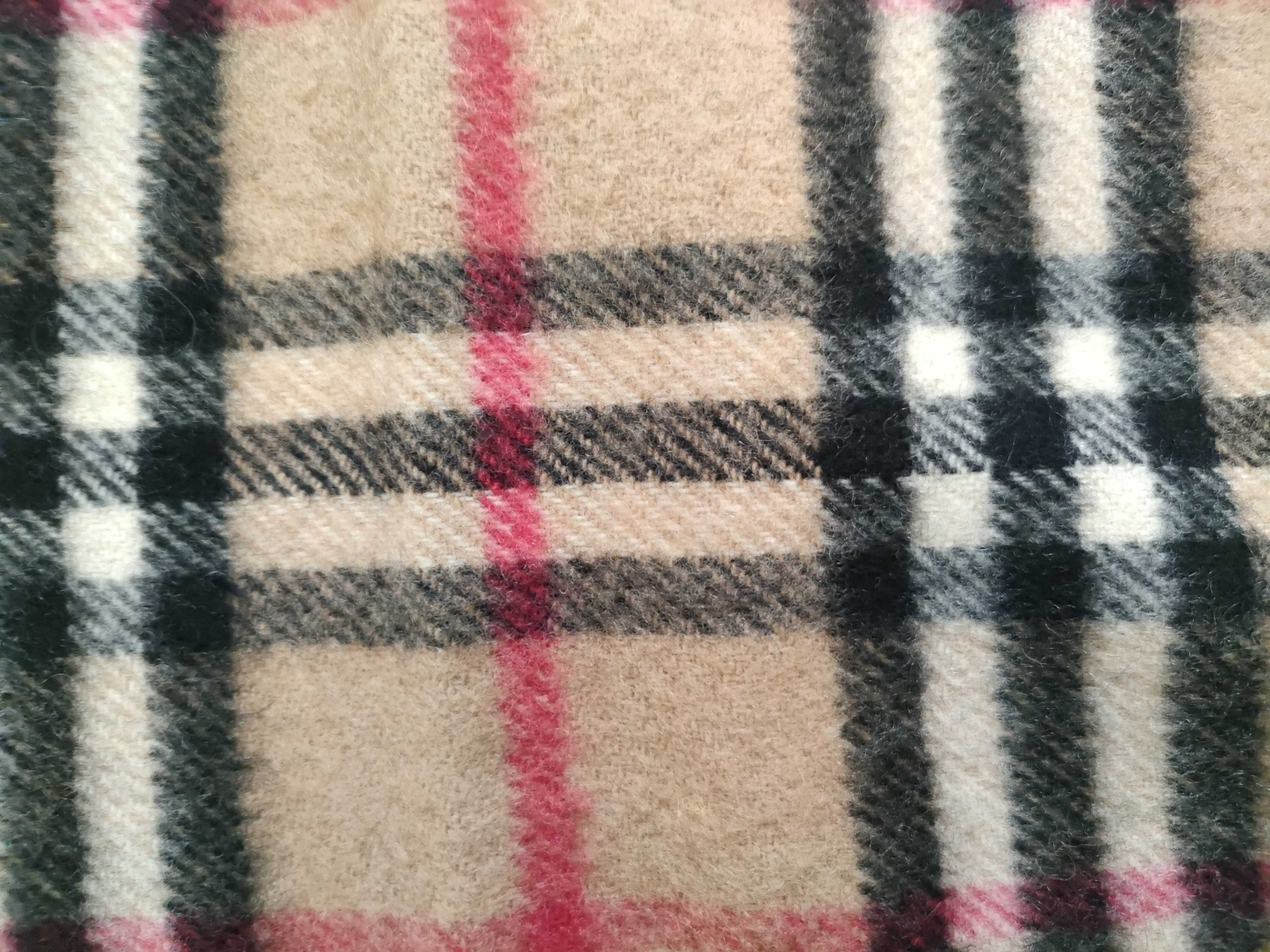 100% Cashmere Scarf, Nova Check Pattern, and other accessories. — view 8