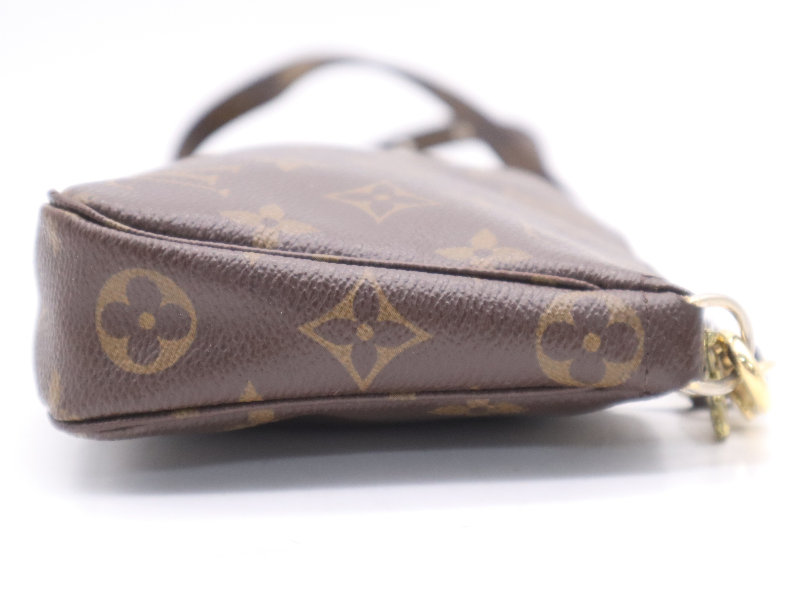 Pochette Accessoires (old model) with shoulder strap — view 5