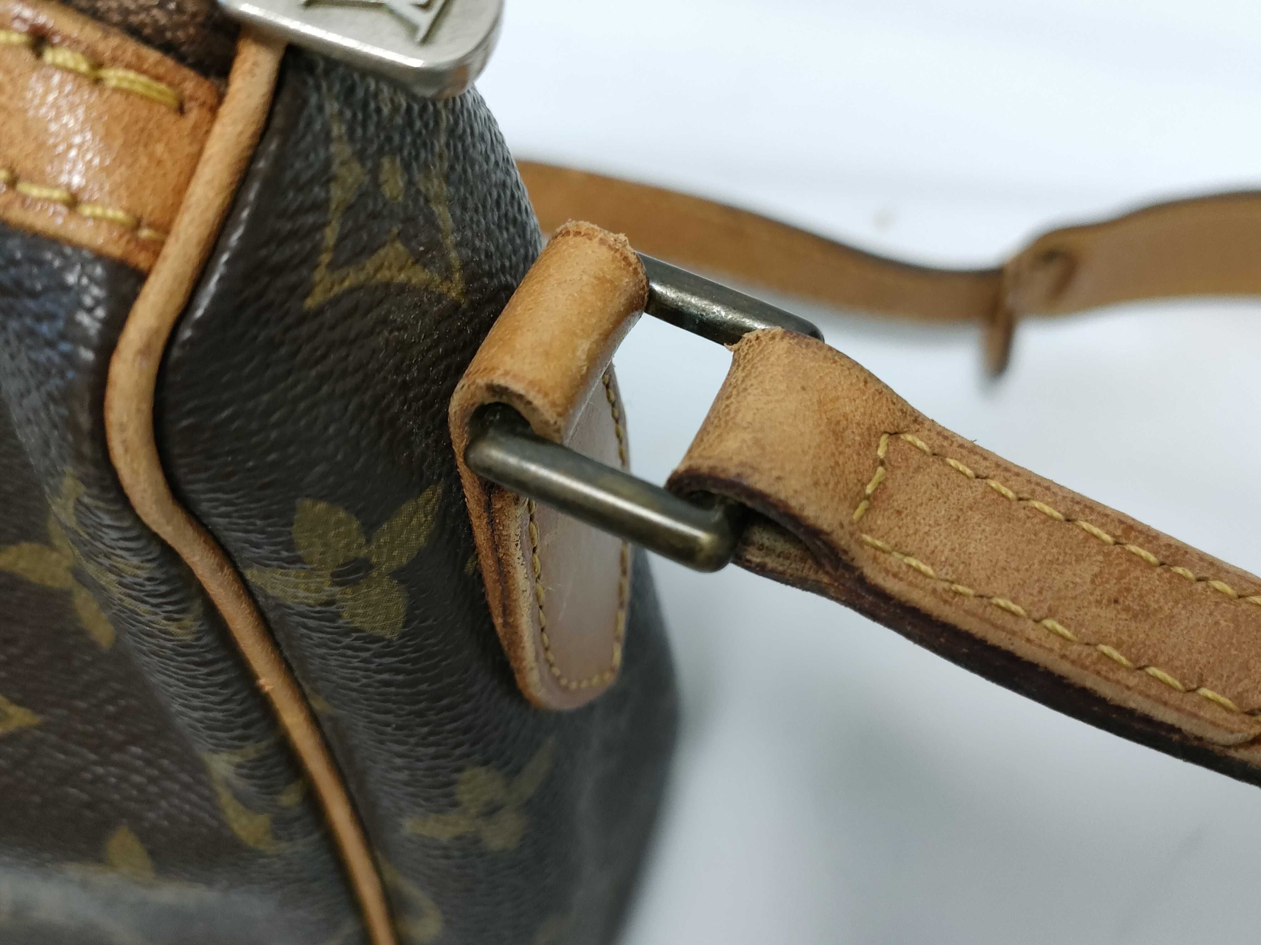 Monogram Louis Vuitton M51348 Tullie Shoulder Bag — view 7