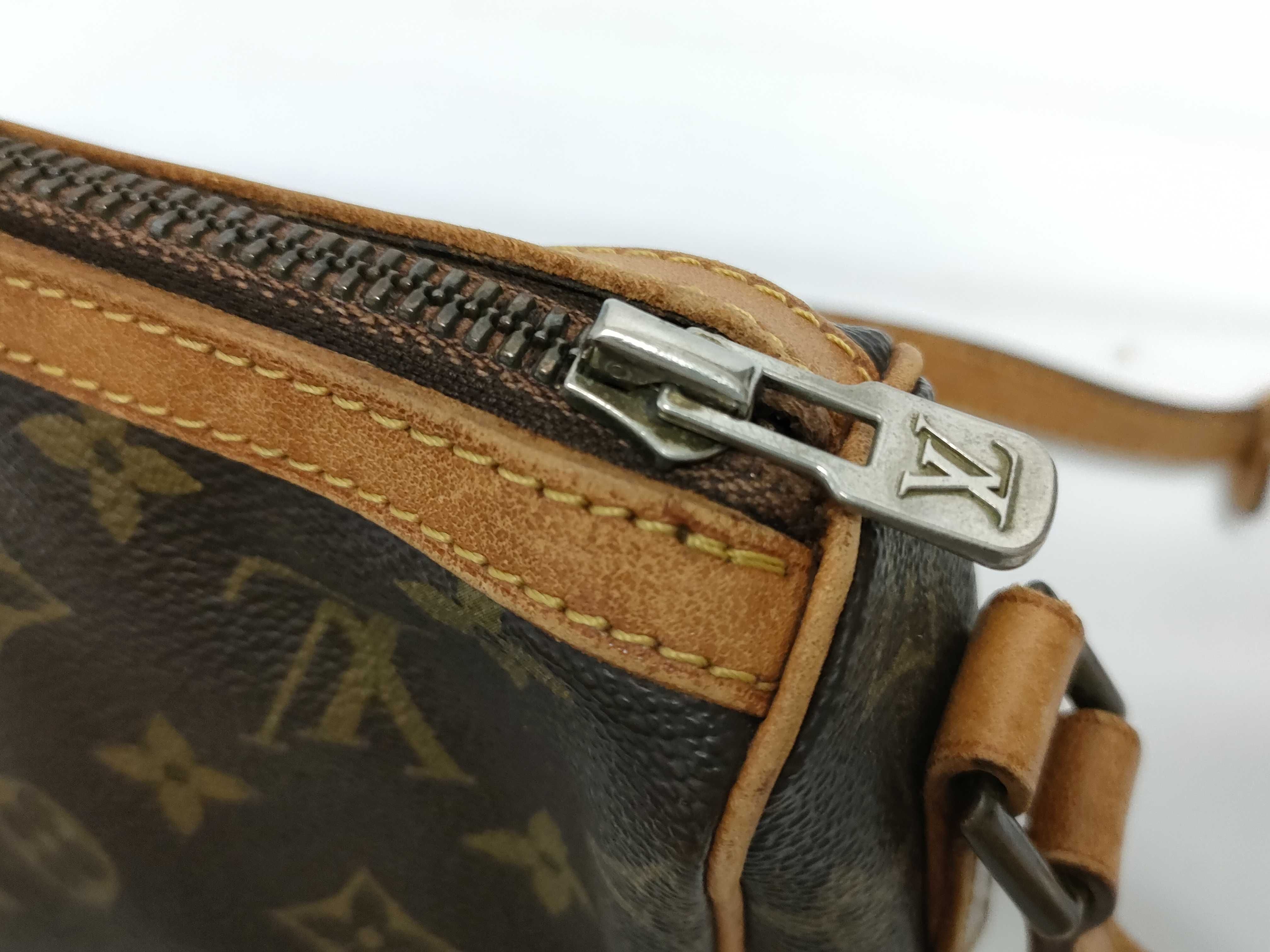 Monogram Louis Vuitton M51348 Tullie Shoulder Bag — view 8