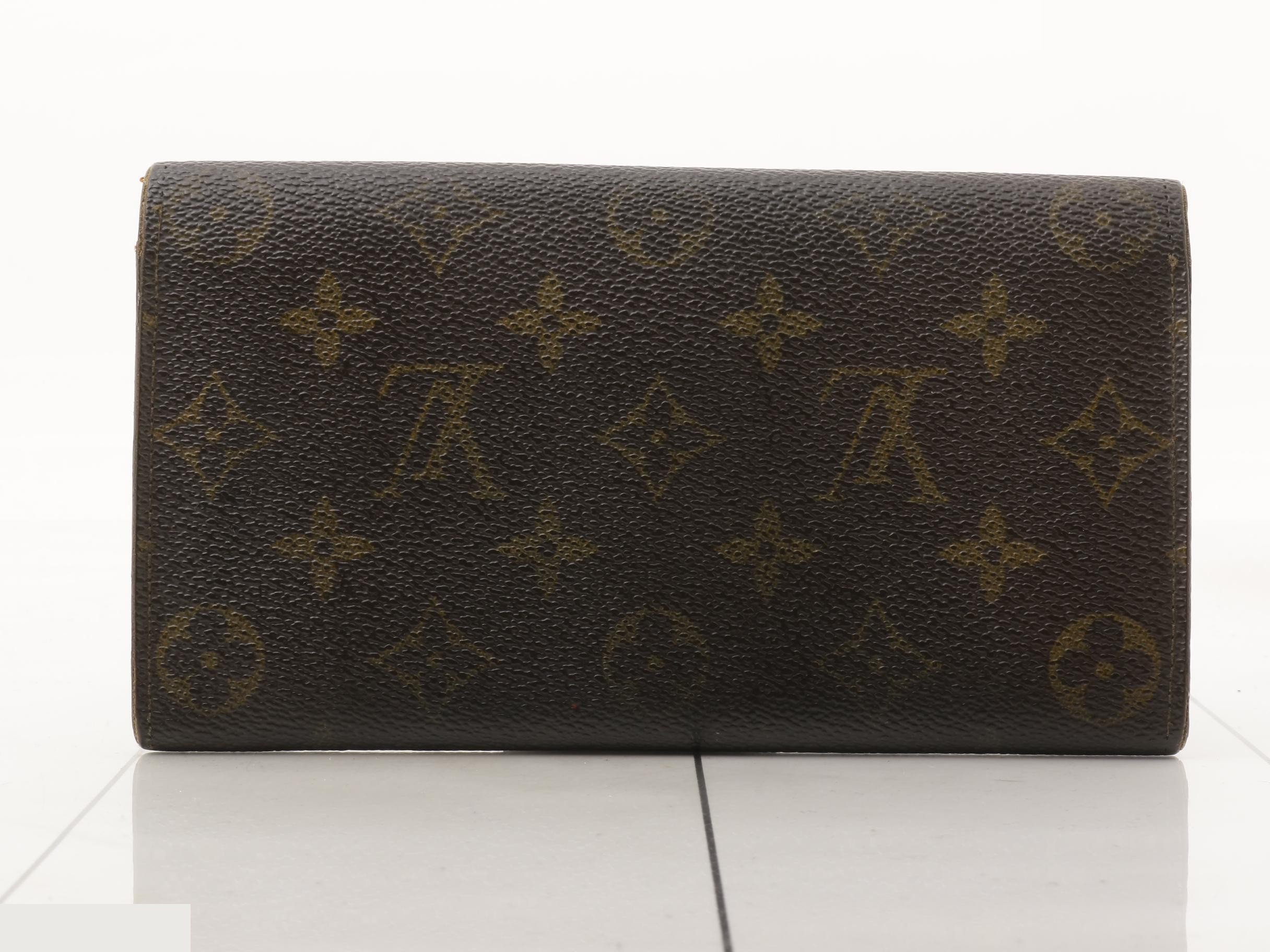 LV Monogram Pochette Portemonnaie Credit M61723 — view 2