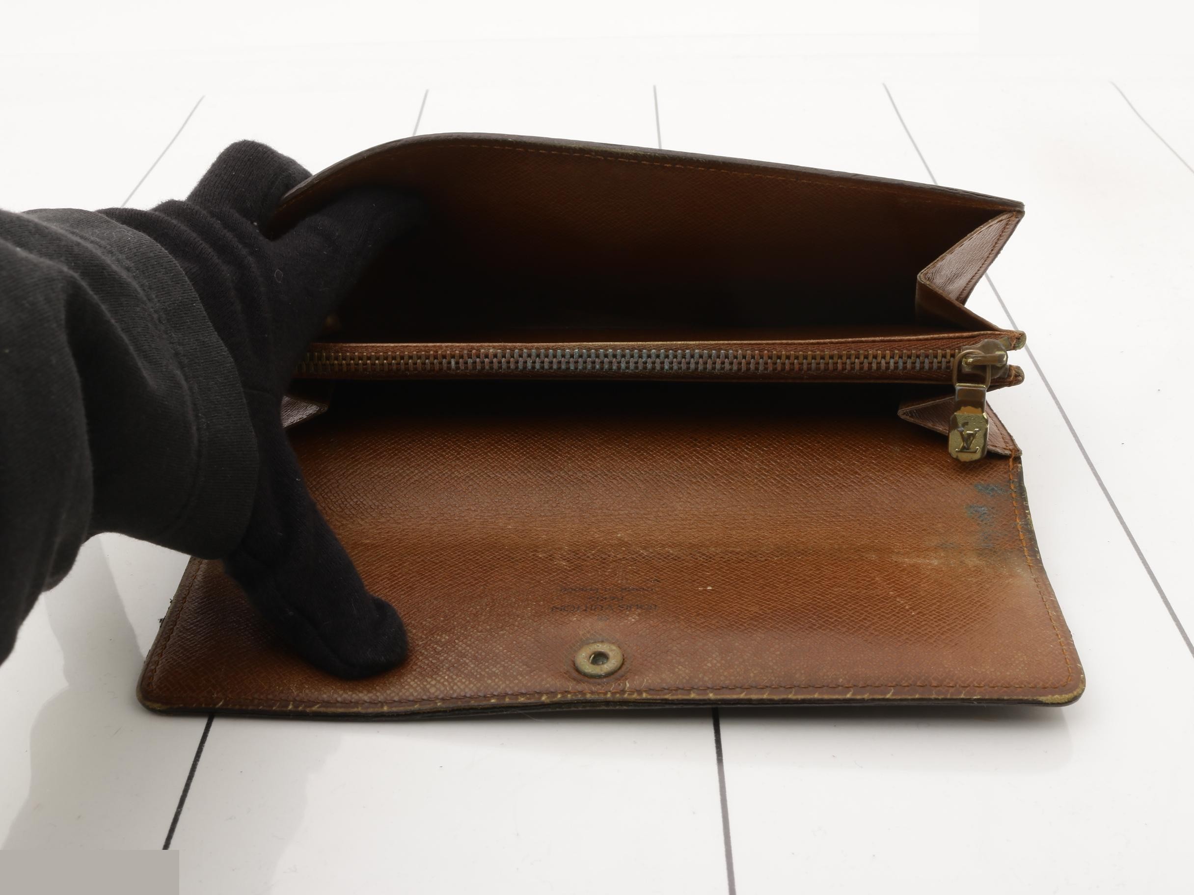 LV Monogram Pochette Portemonnaie Credit M61723 — view 4