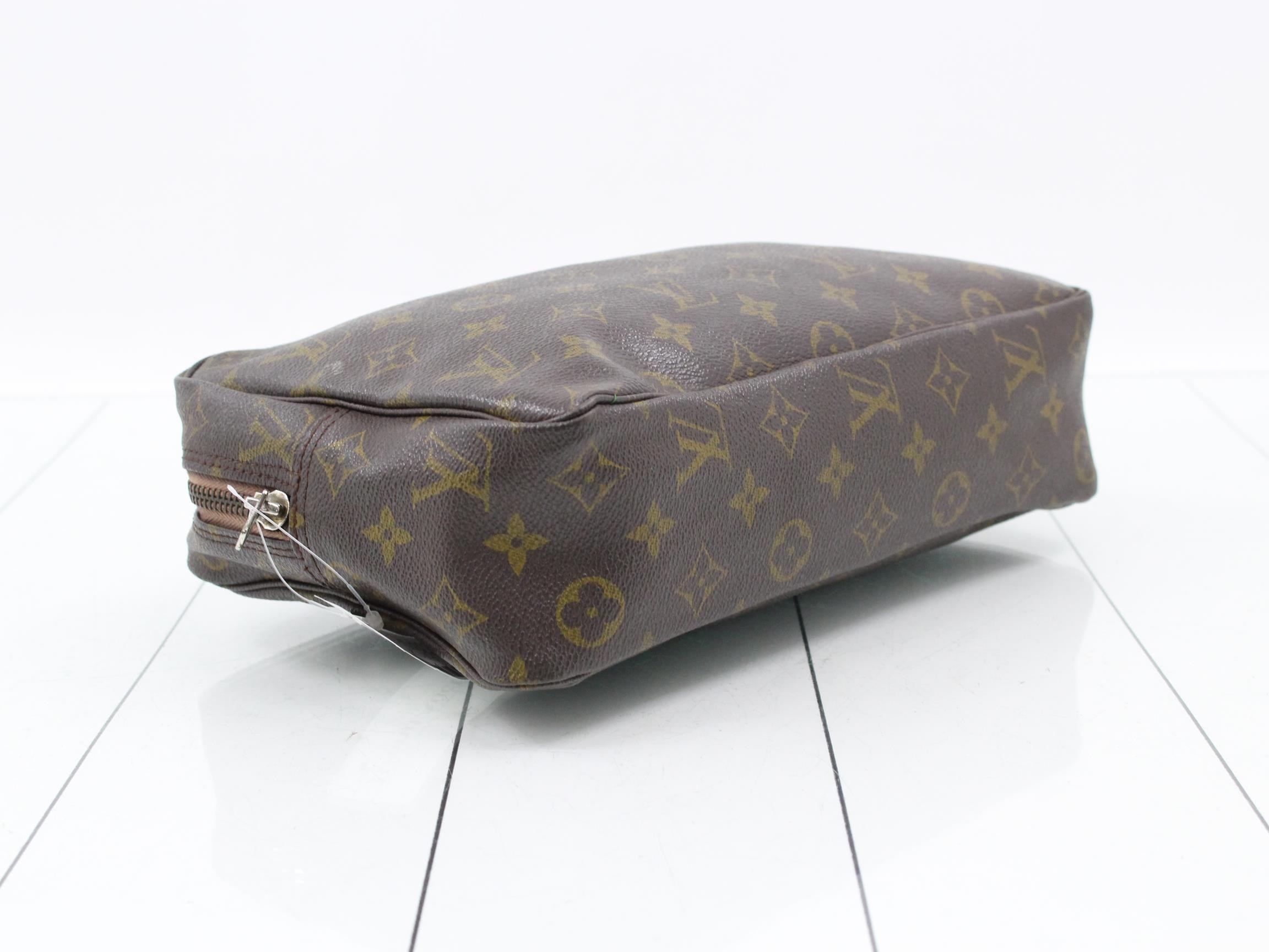 Truth Toilette 28 — view 5