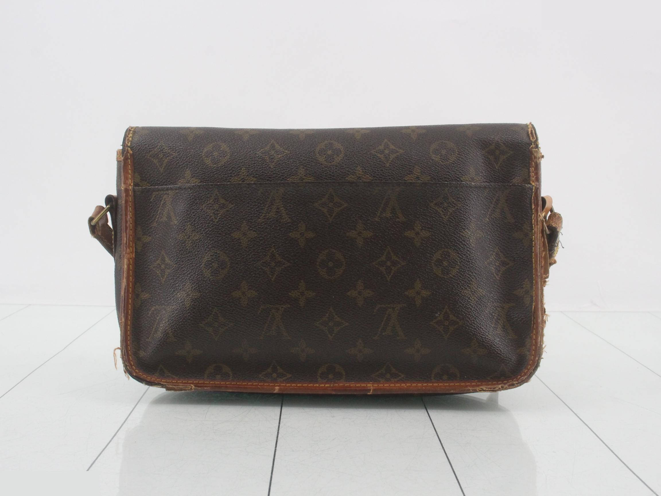 Monogram Gibeciere MM M42247 — view 2
