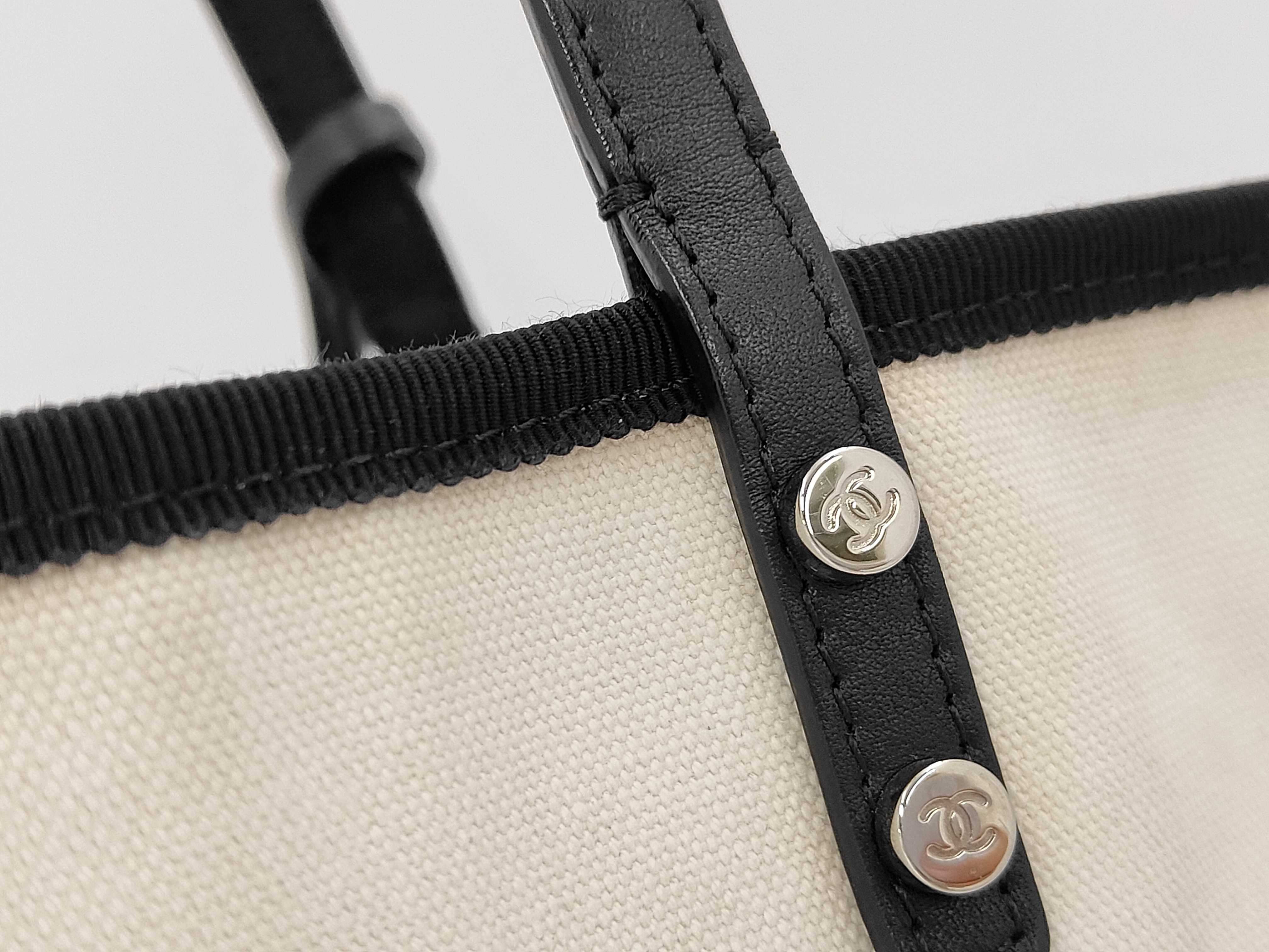 Canvas Tote Bag 5x5=CC Let's Lemon Straight Tote Bag — view 3