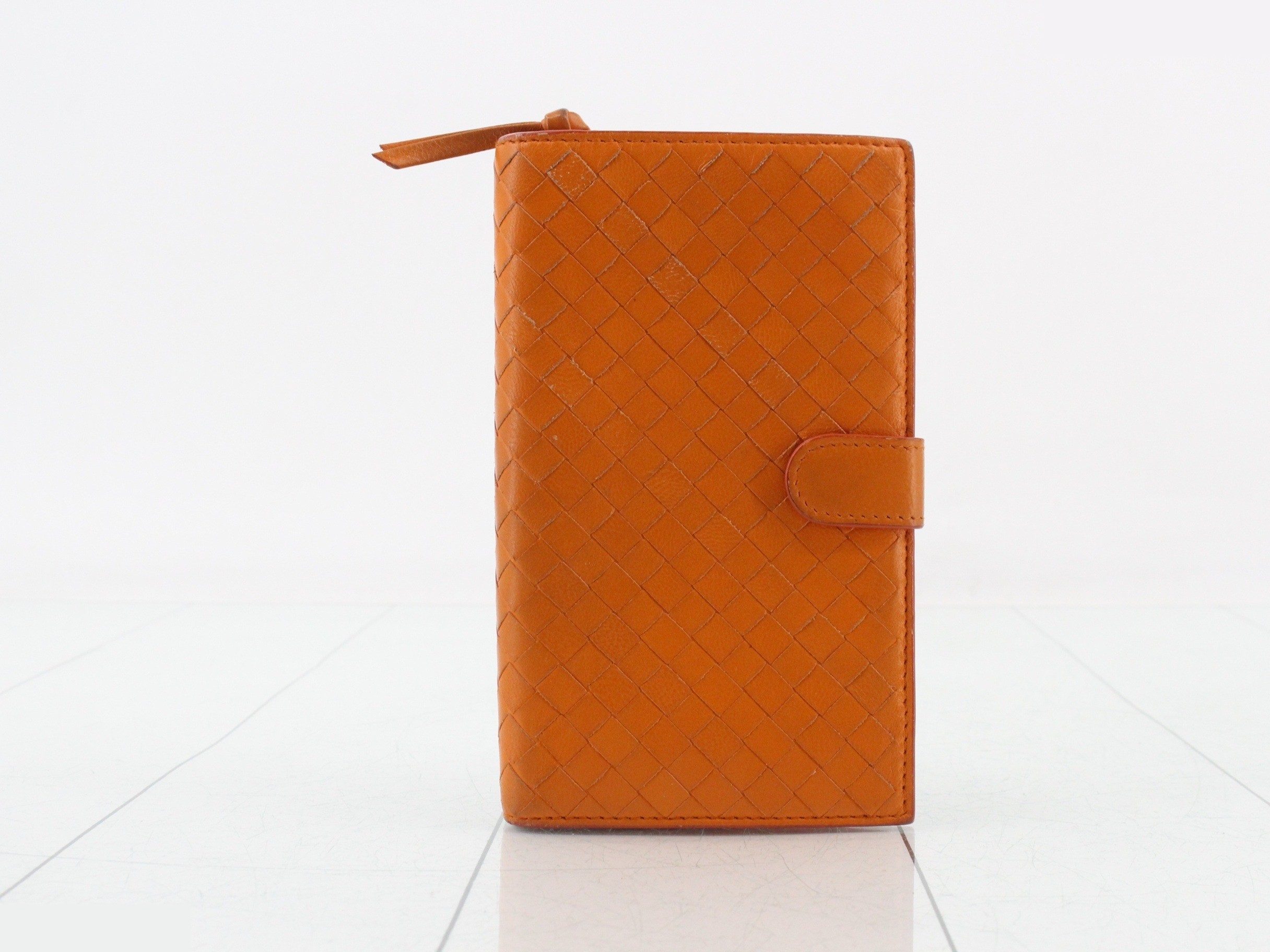 Intrecciato Round Zipper Wallet