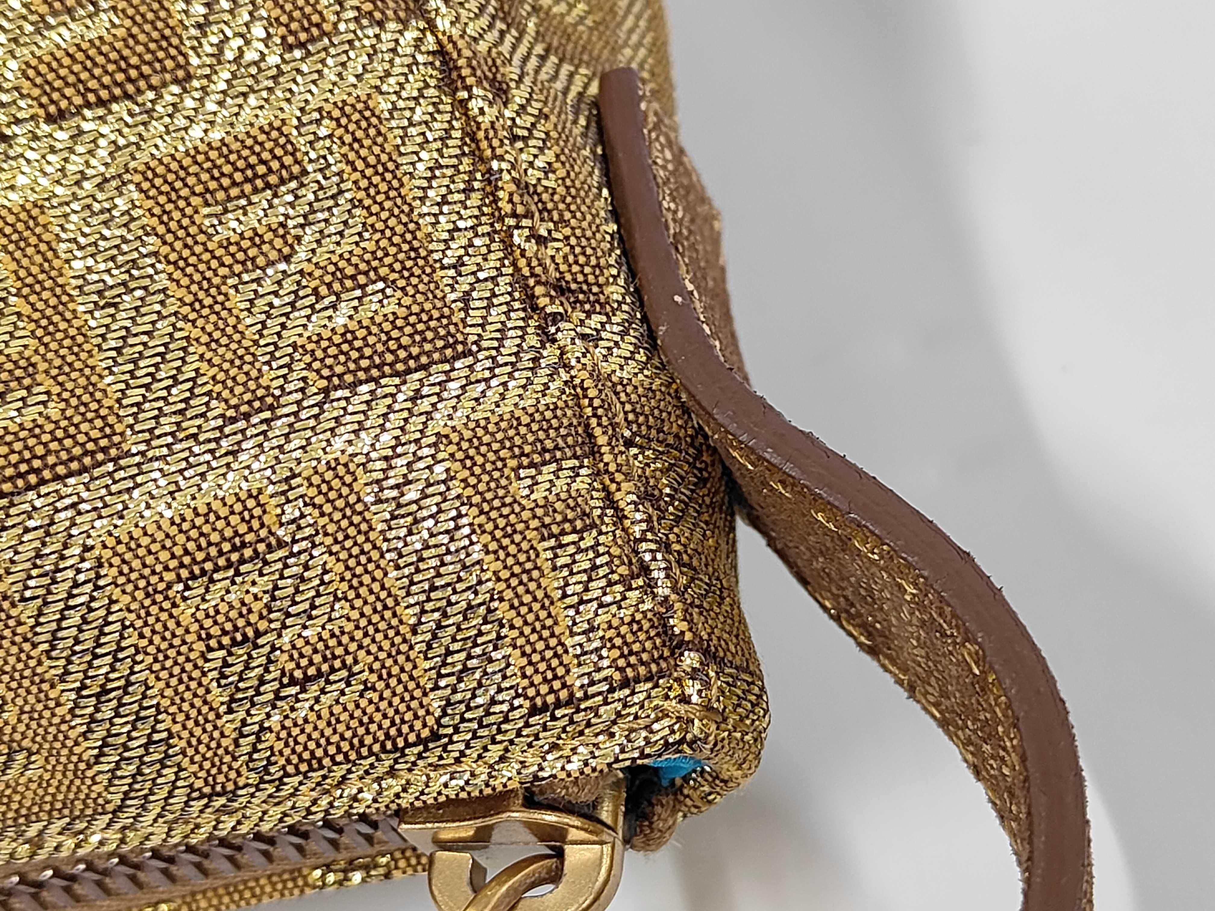 Zucchino Shoulder Bag, Leather, Gold, with Dust Bag — view 5