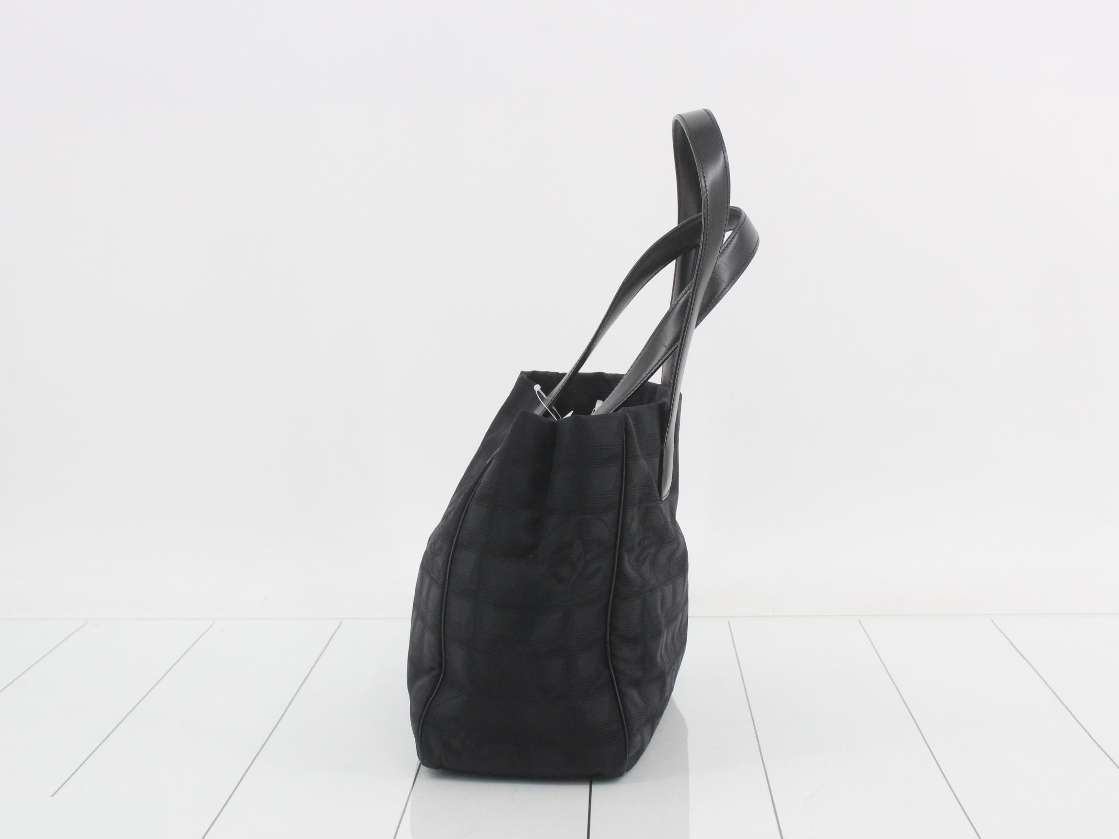 New Travel Line (Bags) - Tote Bag — view 3