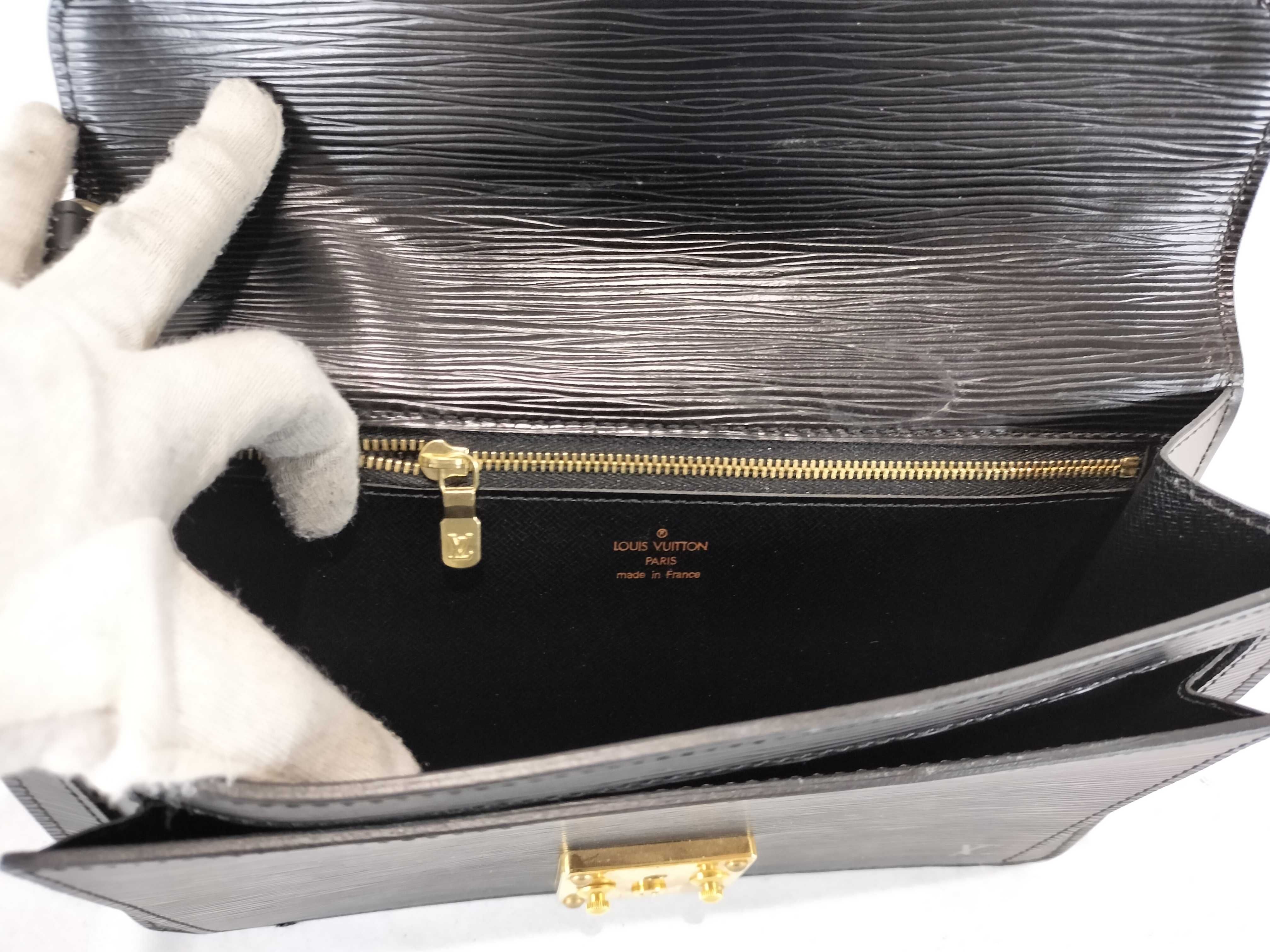 Epi M52612 Serie Dragonne Epi Noir Second Bag — view 11