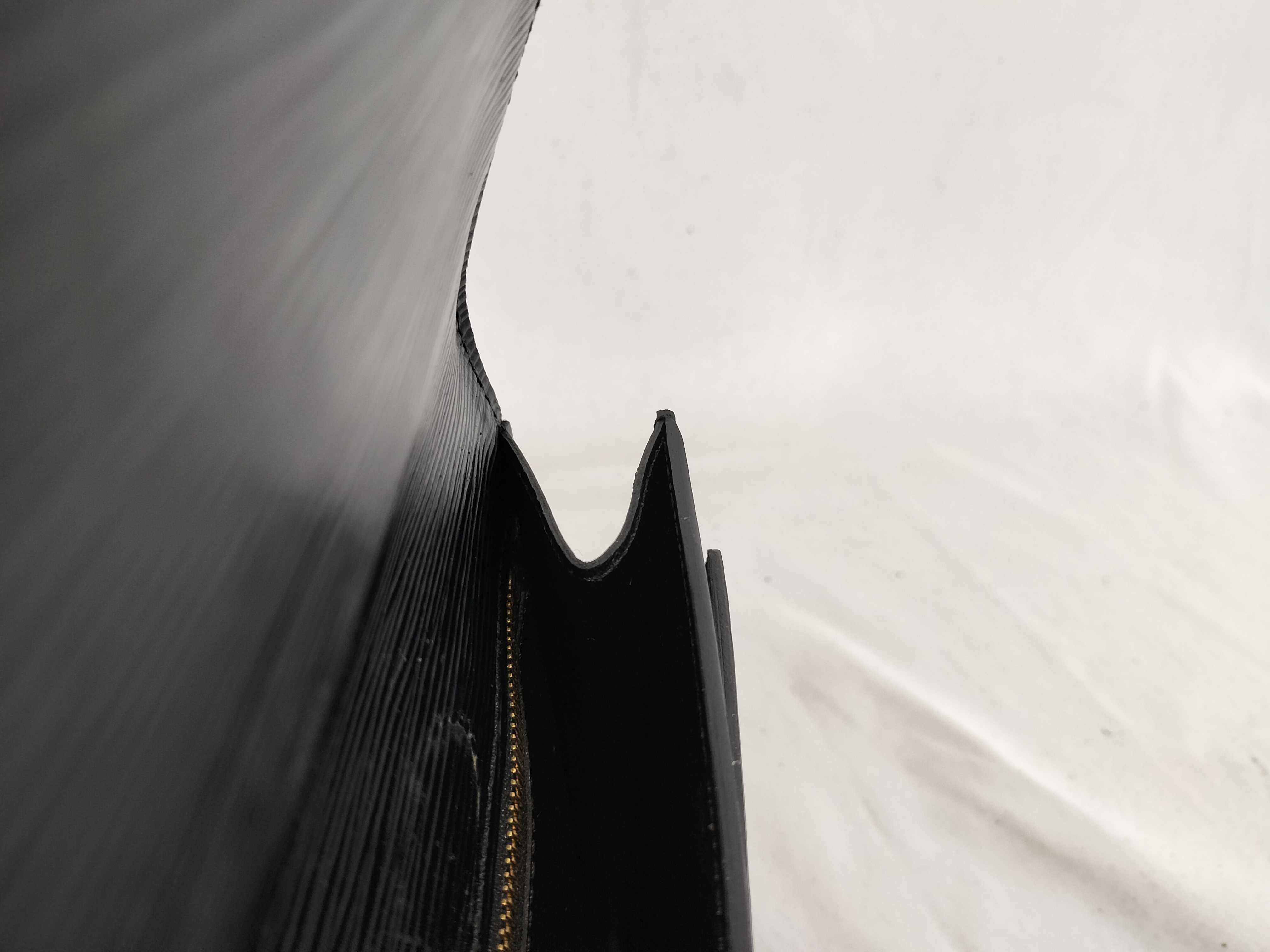 Epi M52612 Serie Dragonne Epi Noir Second Bag — view 14