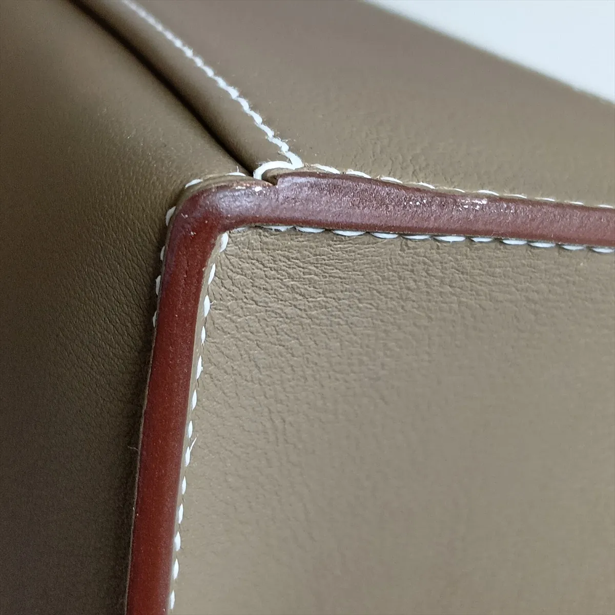 [Individually packaged] Hermes Pochette Kelly Mini, Veau Swift, Etoupe, Gold Hardware, K: 2025 — view 11