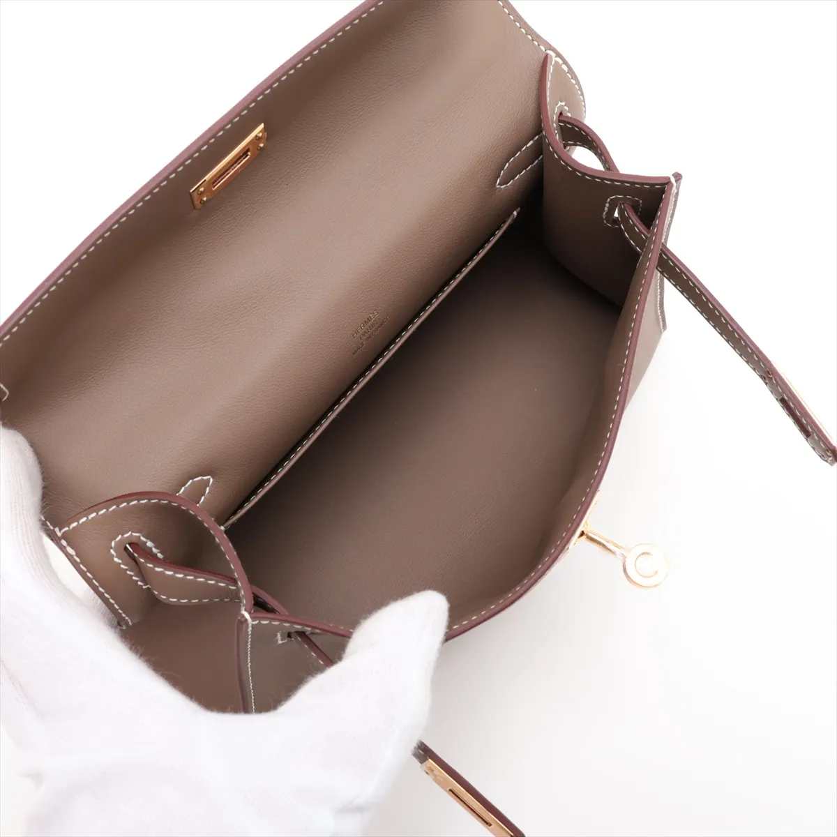 [Individually packaged] Hermes Pochette Kelly Mini, Veau Swift, Etoupe, Gold Hardware, K: 2025 — view 7