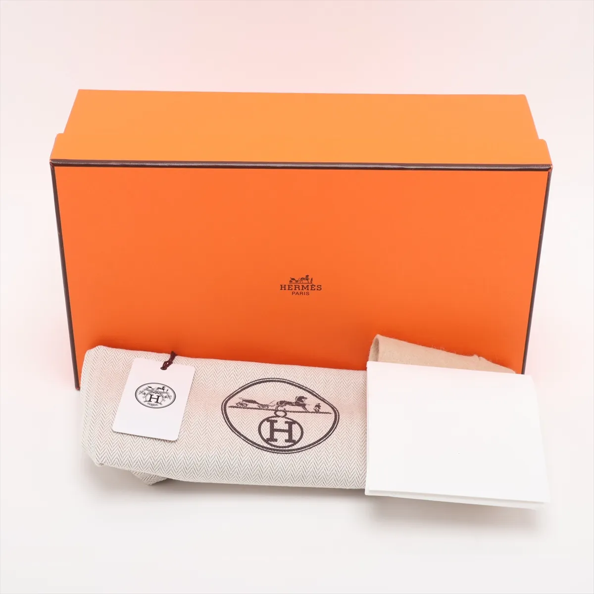 [Individually packaged] Hermes Pochette Kelly Mini, Veau Swift, Etoupe, Gold Hardware, K: 2025 — view 10
