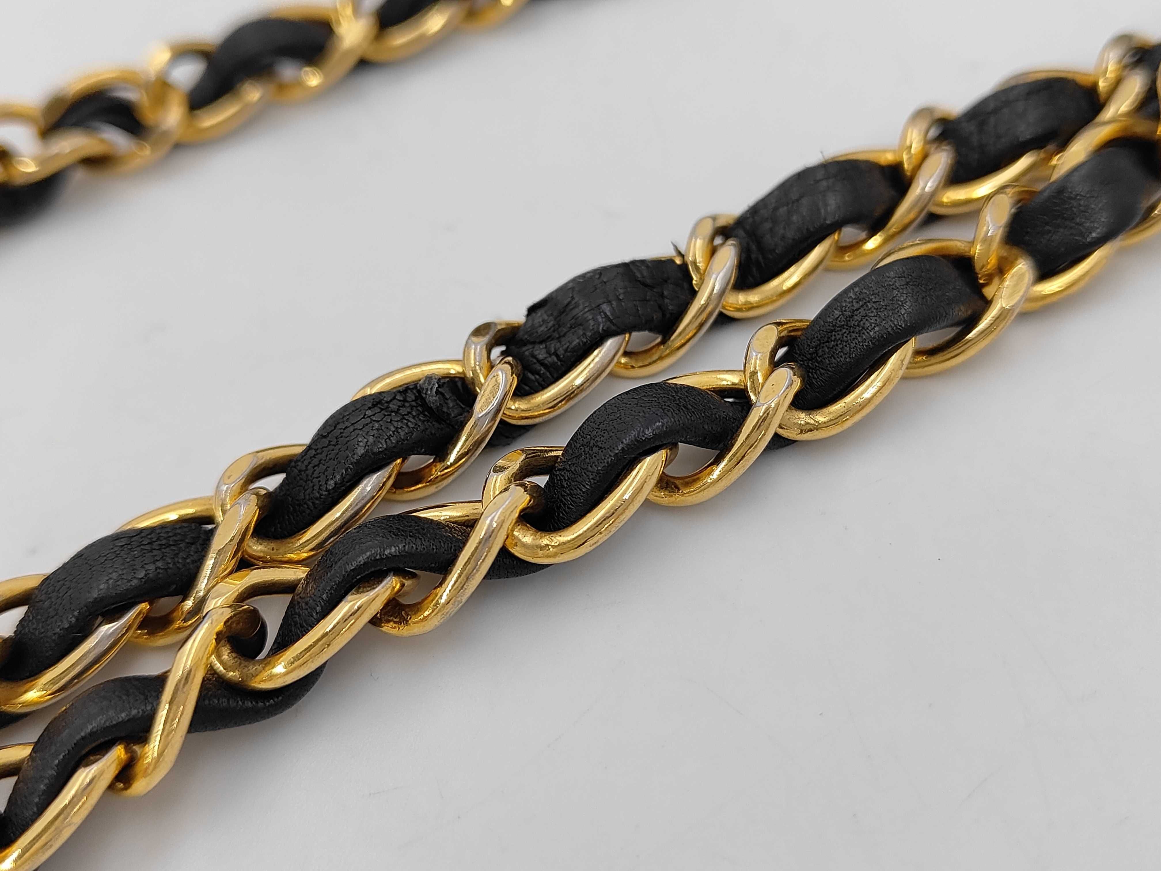Diana 25 Lambskin Gold Hardware Chain Shoulder Bag (Serial Number 4) — view 5