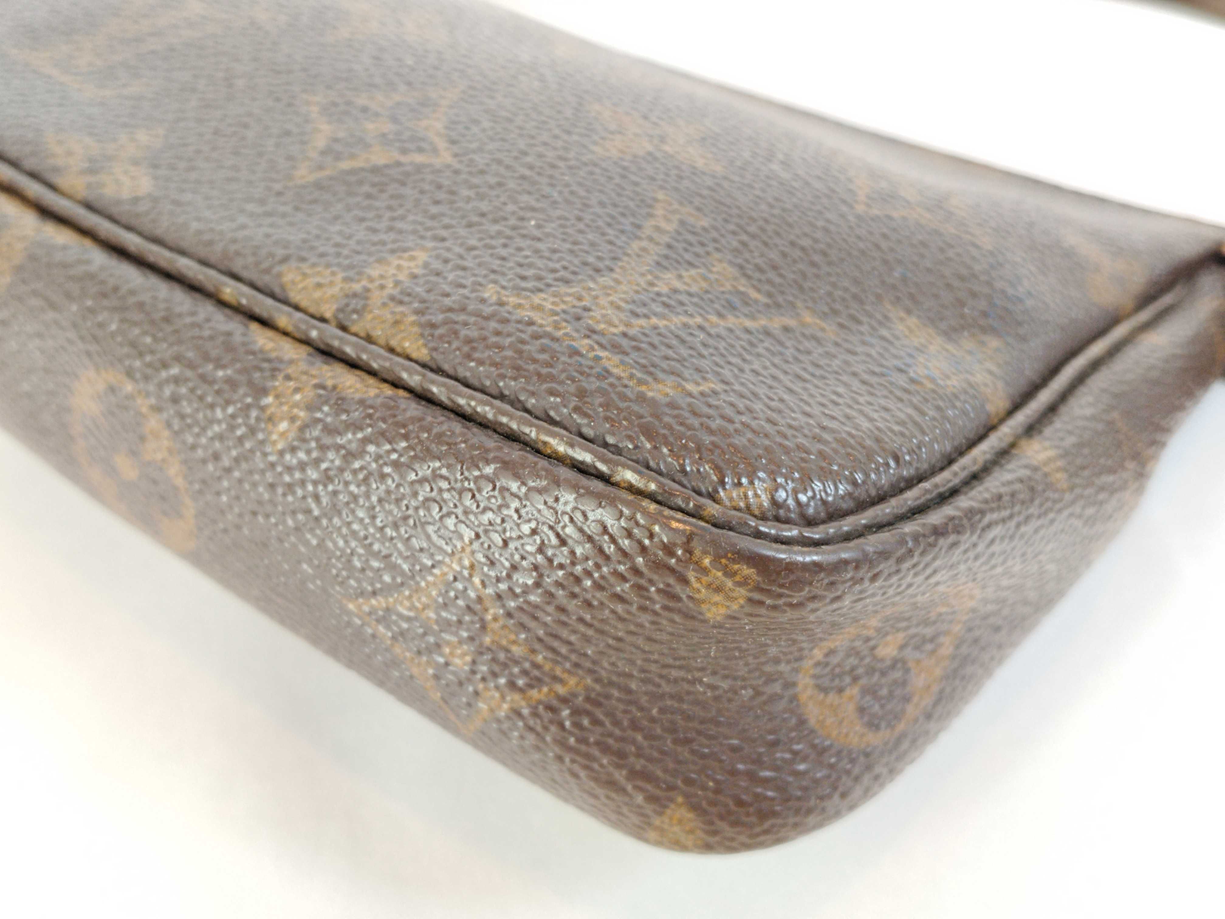 Monogram Pochette Accessoires Monogram M51980 Pouch — view 7