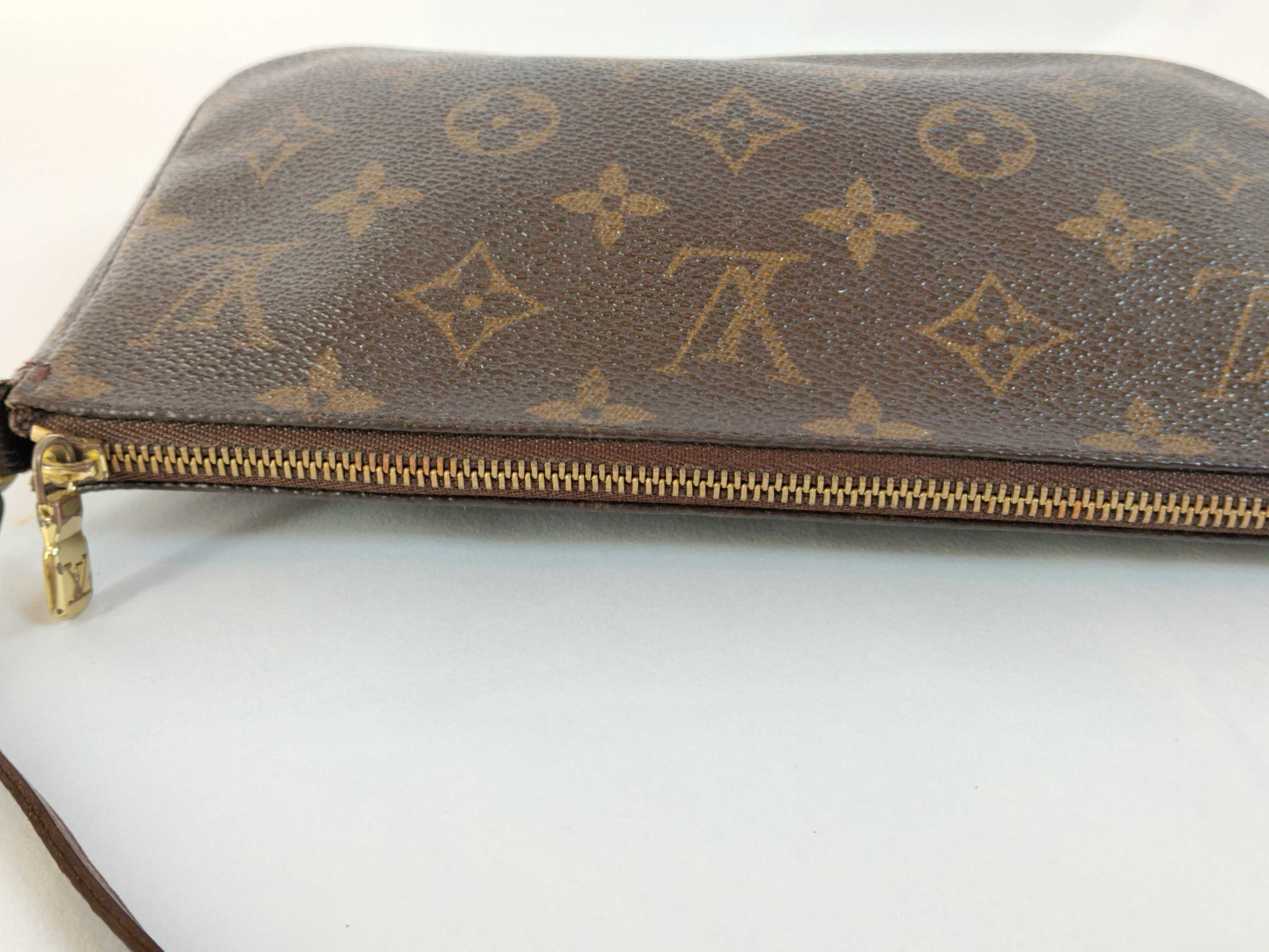 Monogram Pochette Accessoires Monogram M51980 Pouch — view 9