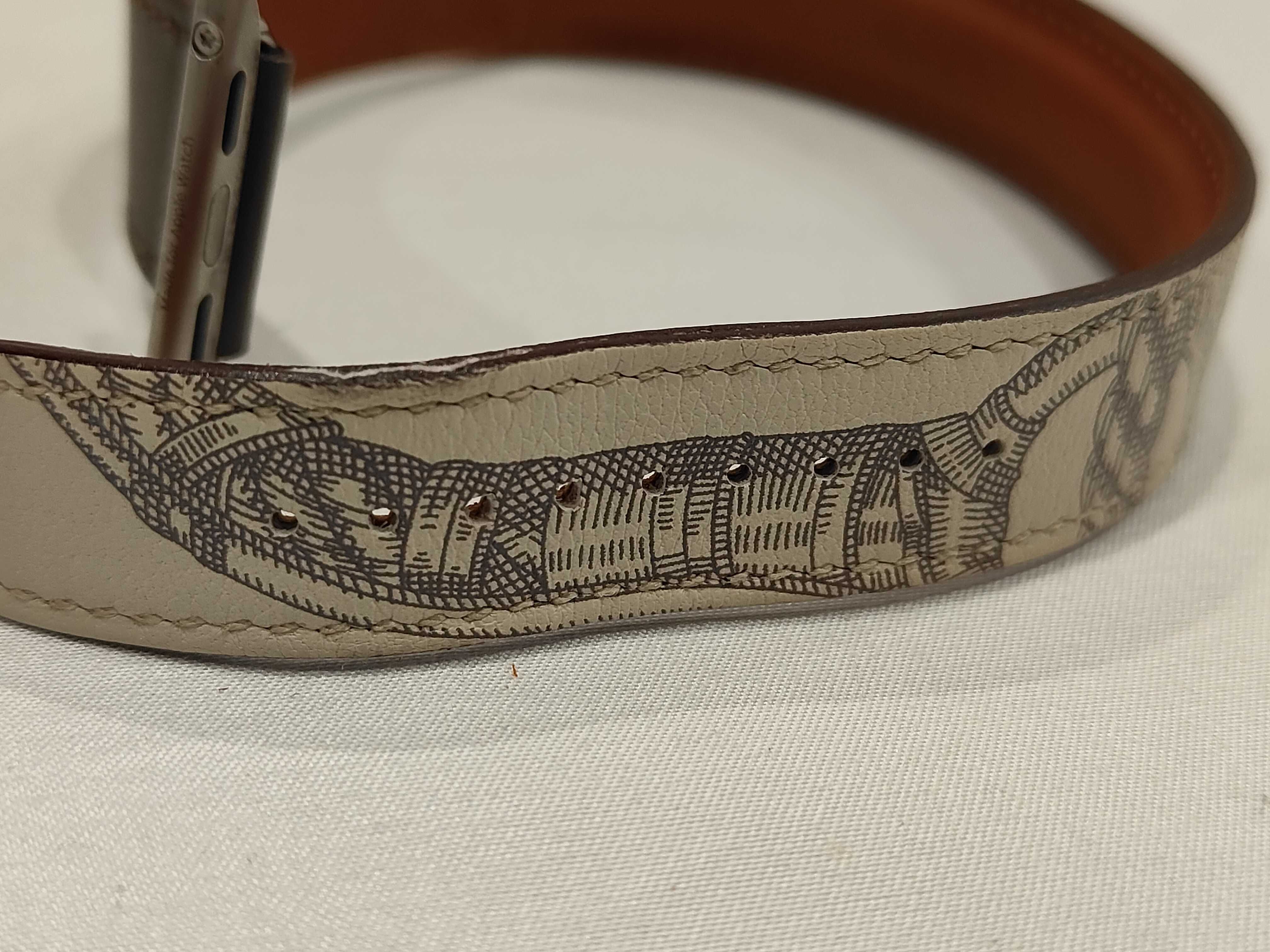 Apple Watch Leather Strap and other accessories — view 4