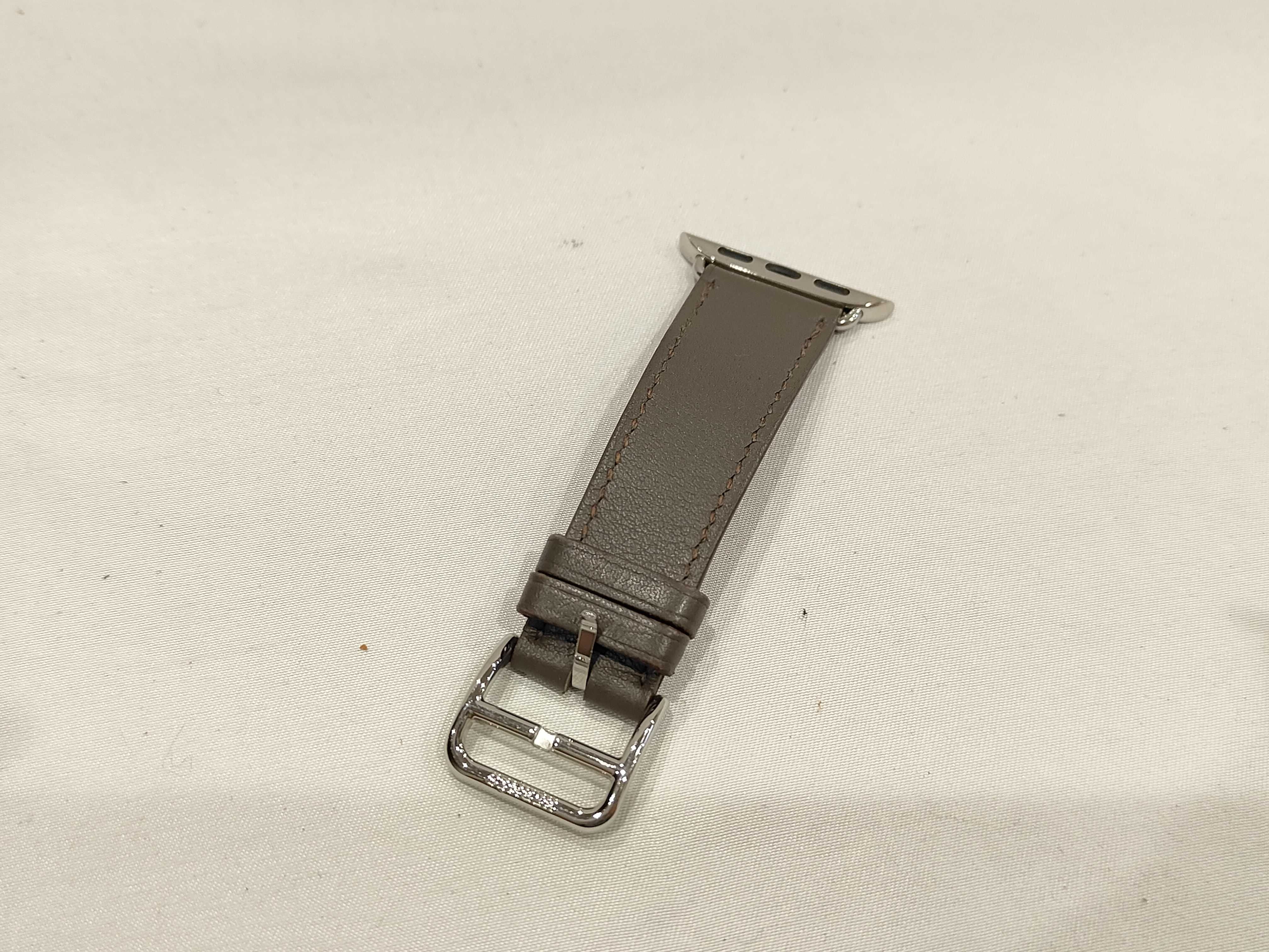 Apple Watch Leather Strap and other accessories — view 7
