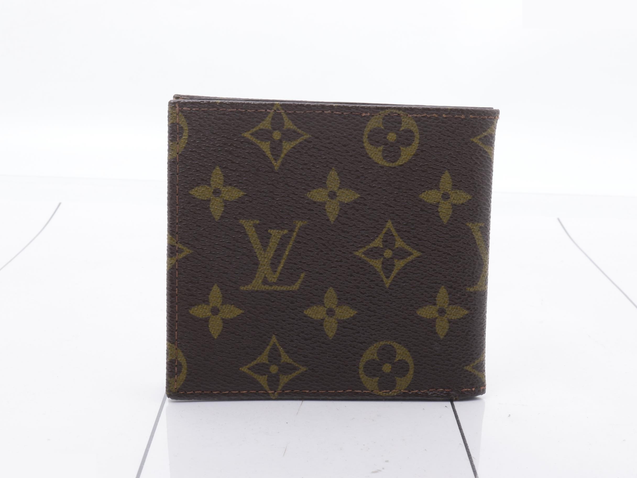 Old bi-fold wallet — view 2