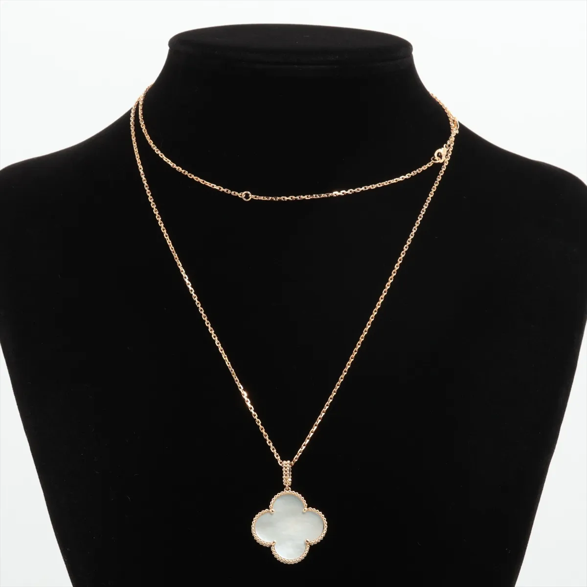 Magic Alhambra Long Shell Necklace, 750 (Yellow Gold), 15.4g, JE588887, — view 5