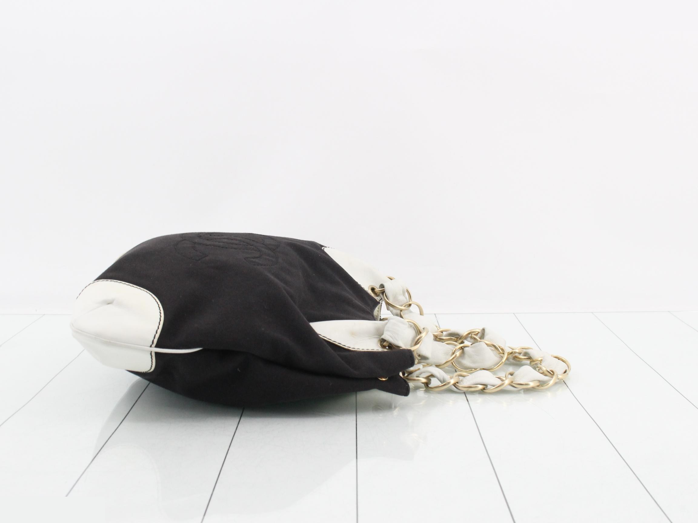 Canvas shoulder bag with chain strap, item number 8. — view 3