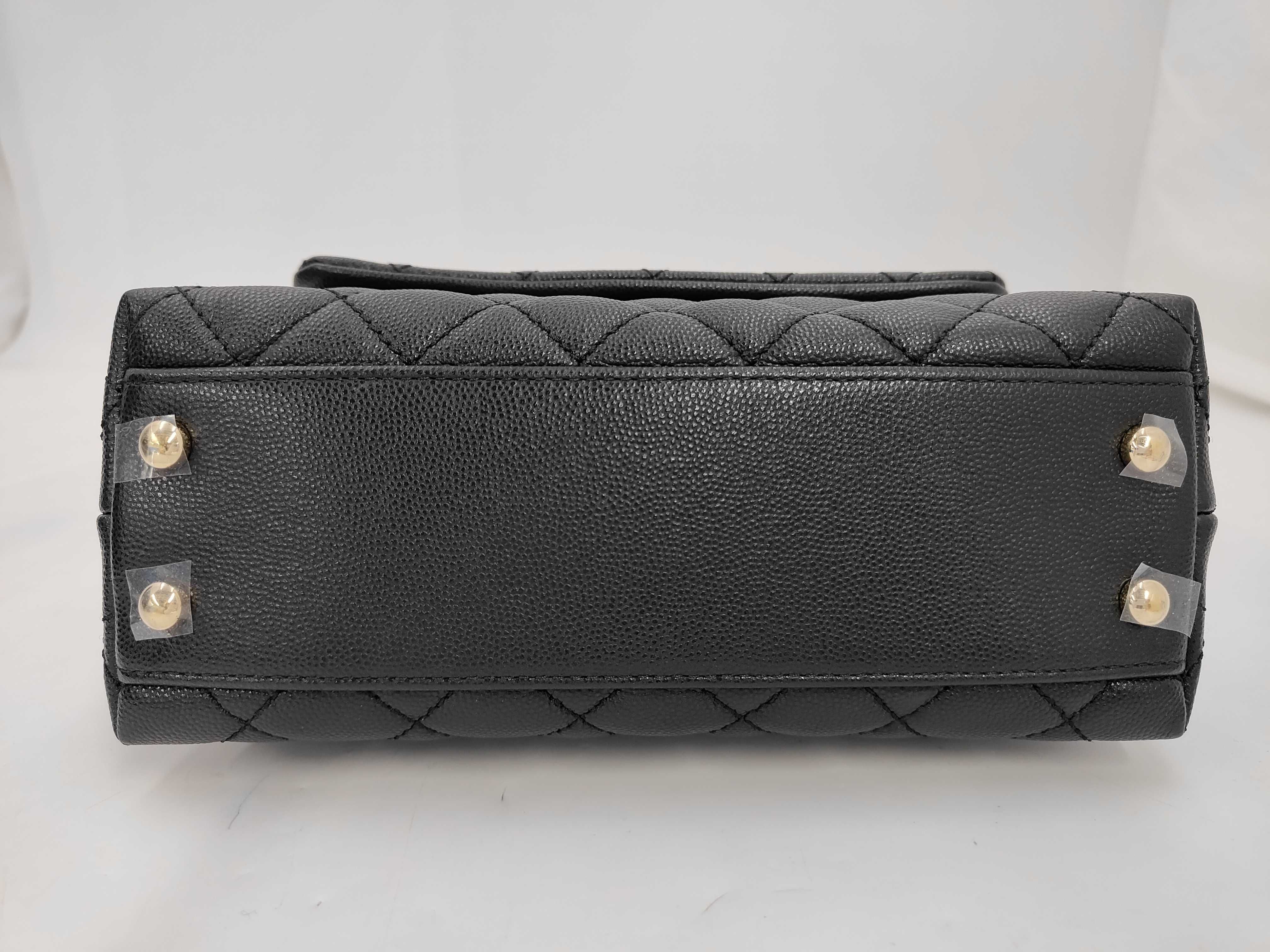 Matelassé Coco Handle XS Caviar Leather Black Gold Hardware Serial Number 31 Handbag — view 7