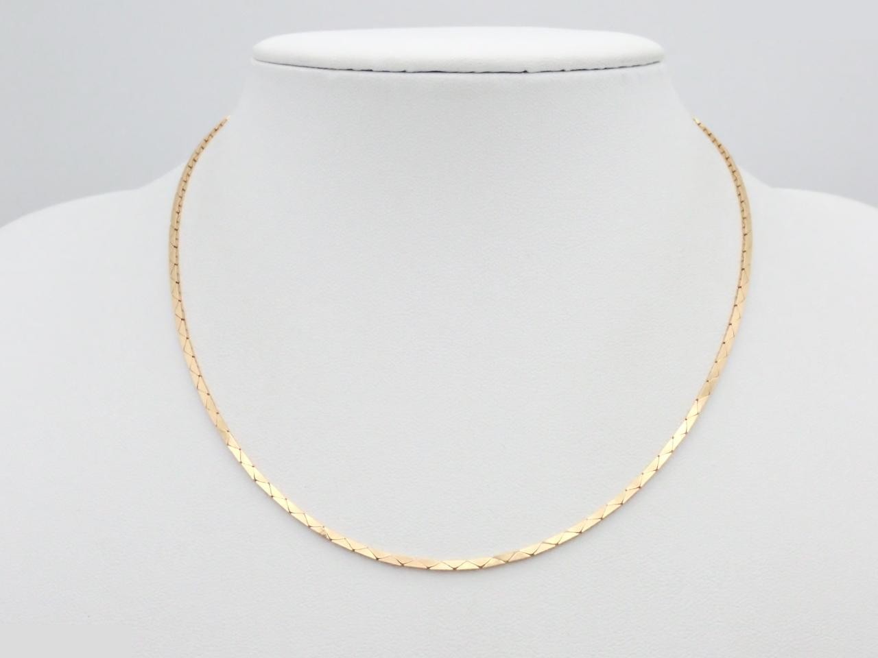 Other line: Precious metal necklaces and pendants, neck circumference approximately 38 cm. — view 3