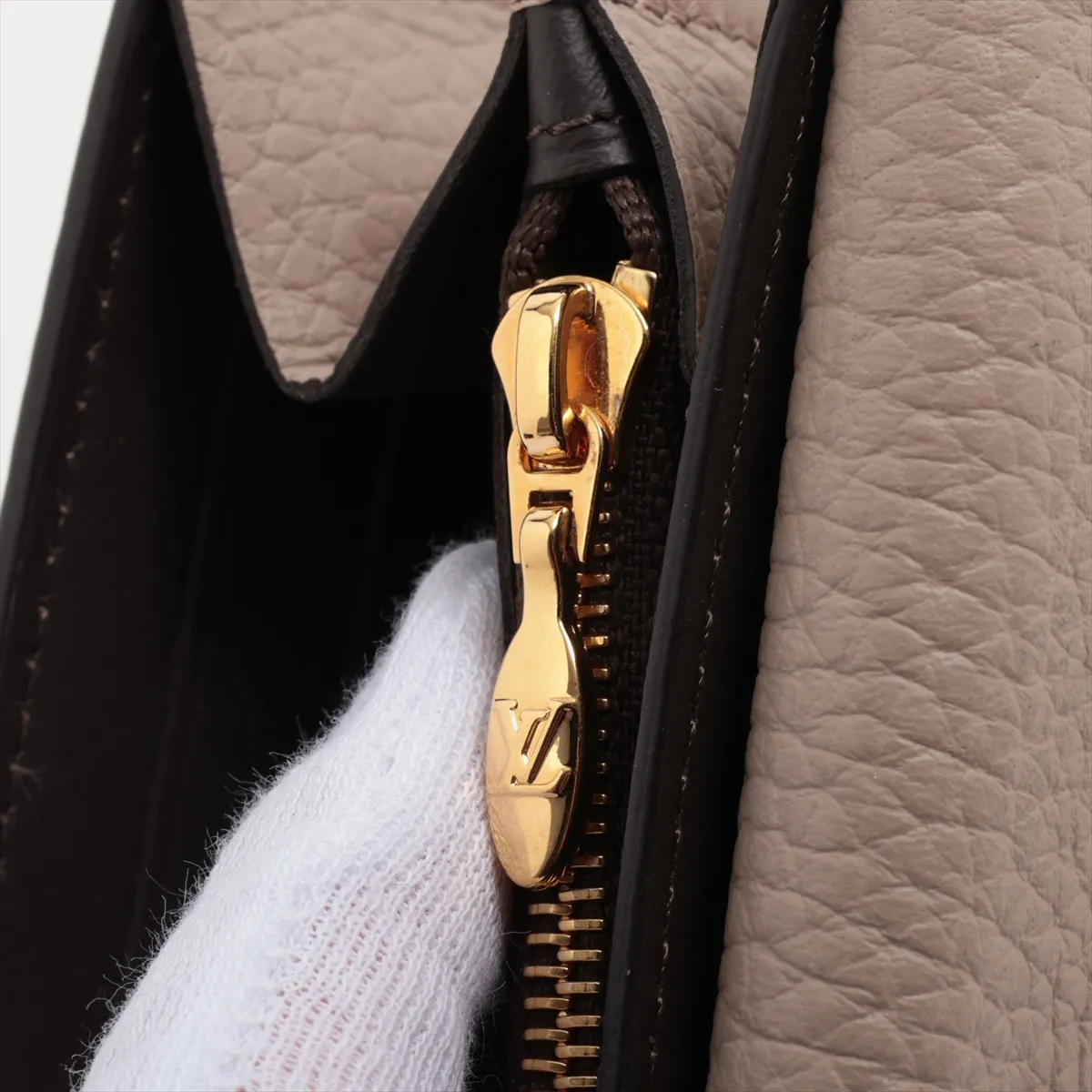 Taurillon Portefeuille Capucines M61249 Galle Long Wallet RFID Reactive — view 9