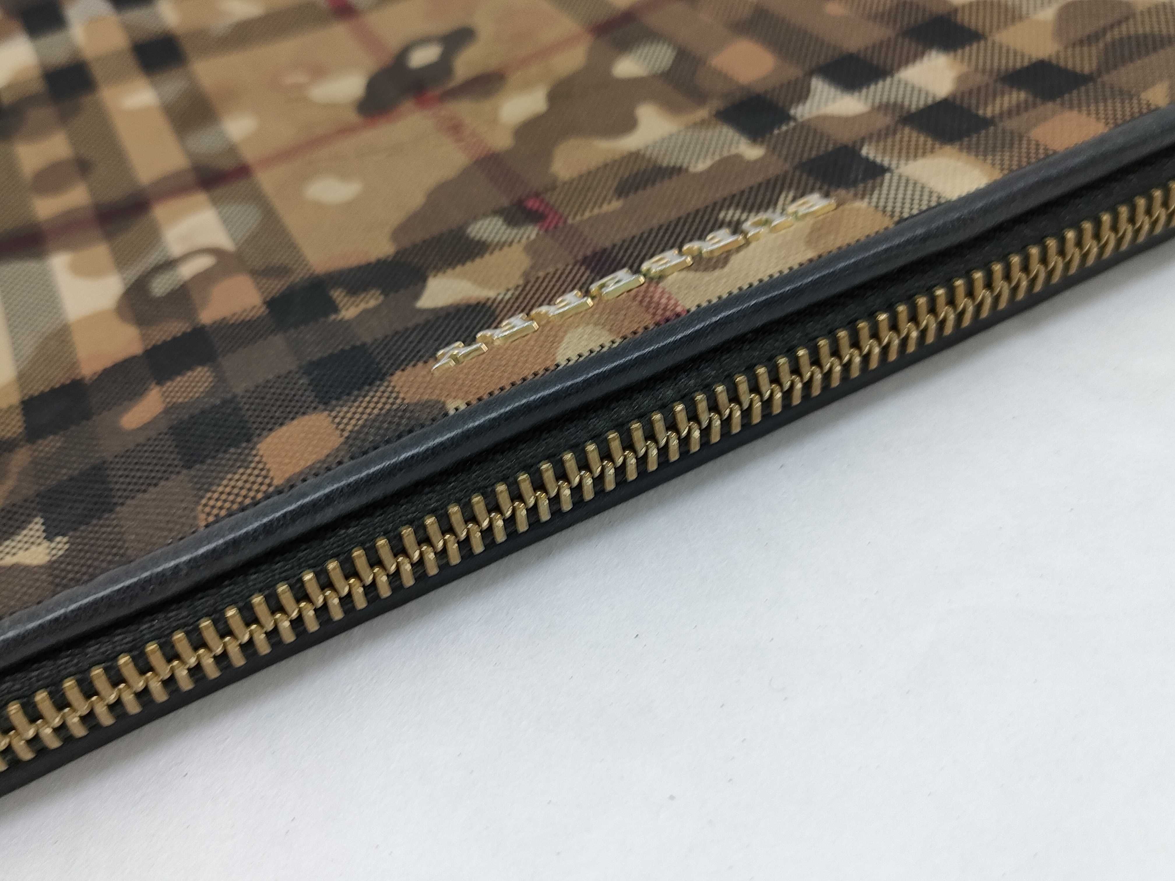 Nova Check Shadow Horse Camouflage Pouch — view 3