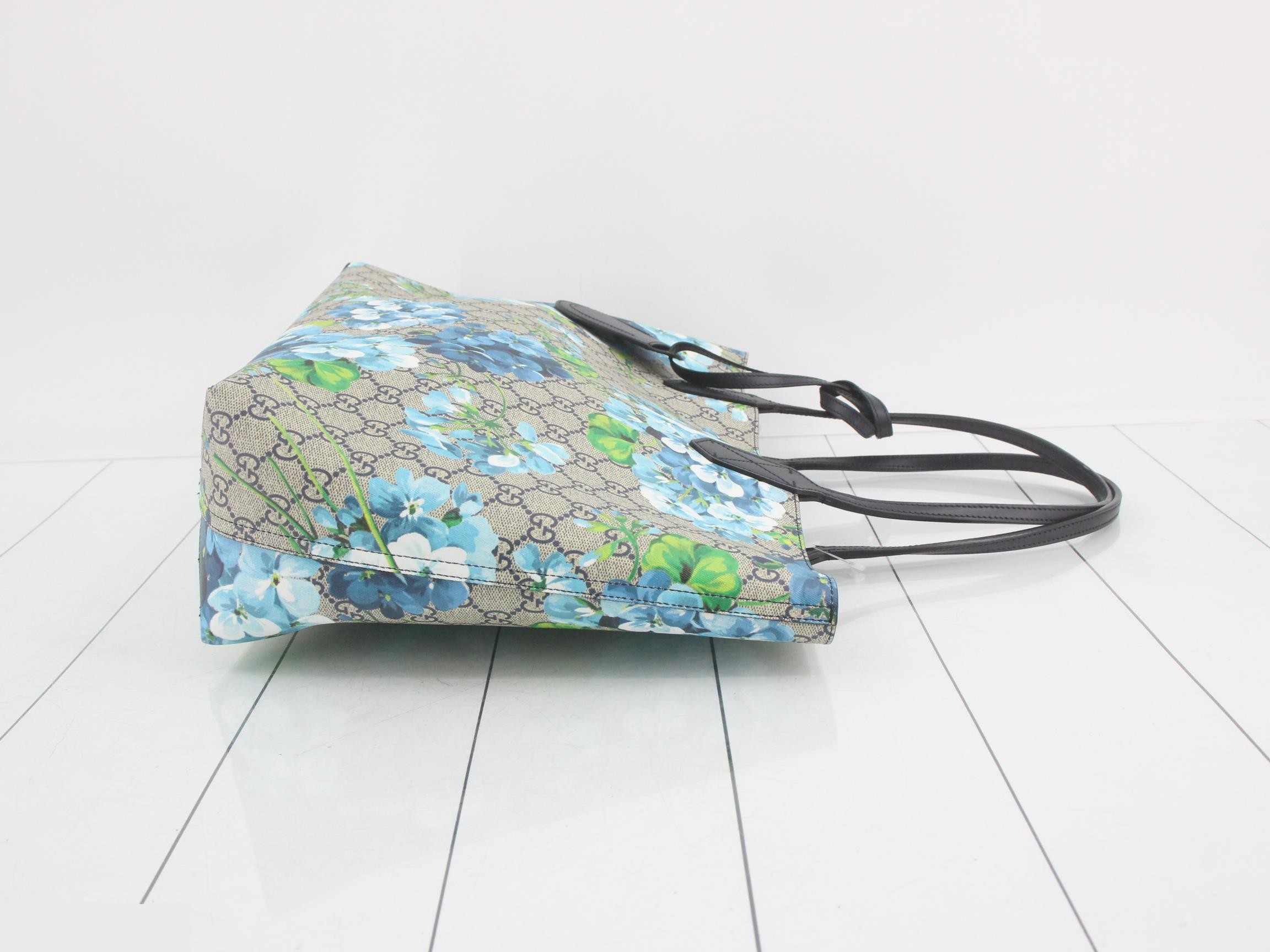 GG Blooms (Bags) - Tote Bag — view 3