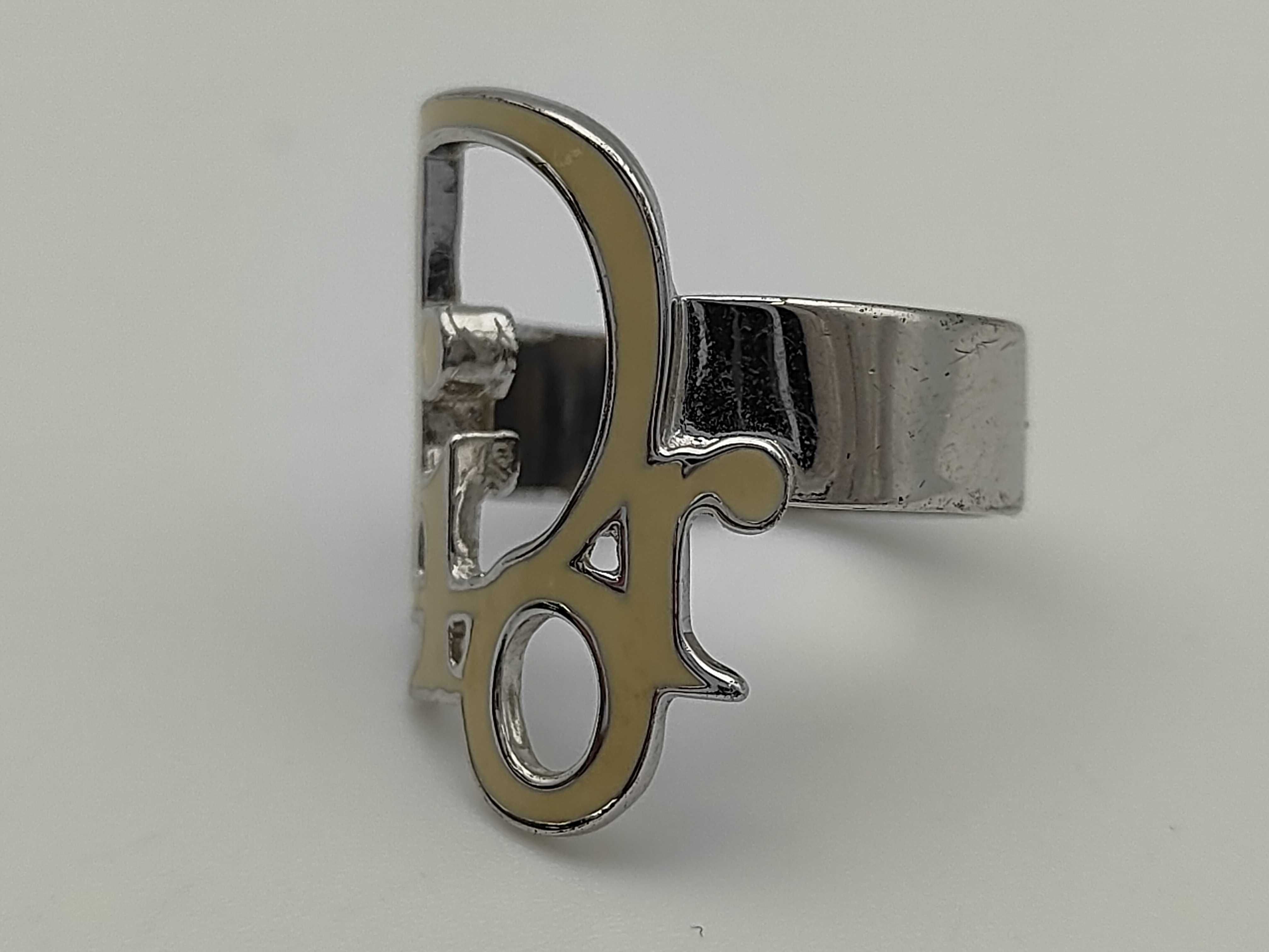Pro logo ring, silver ring — view 4