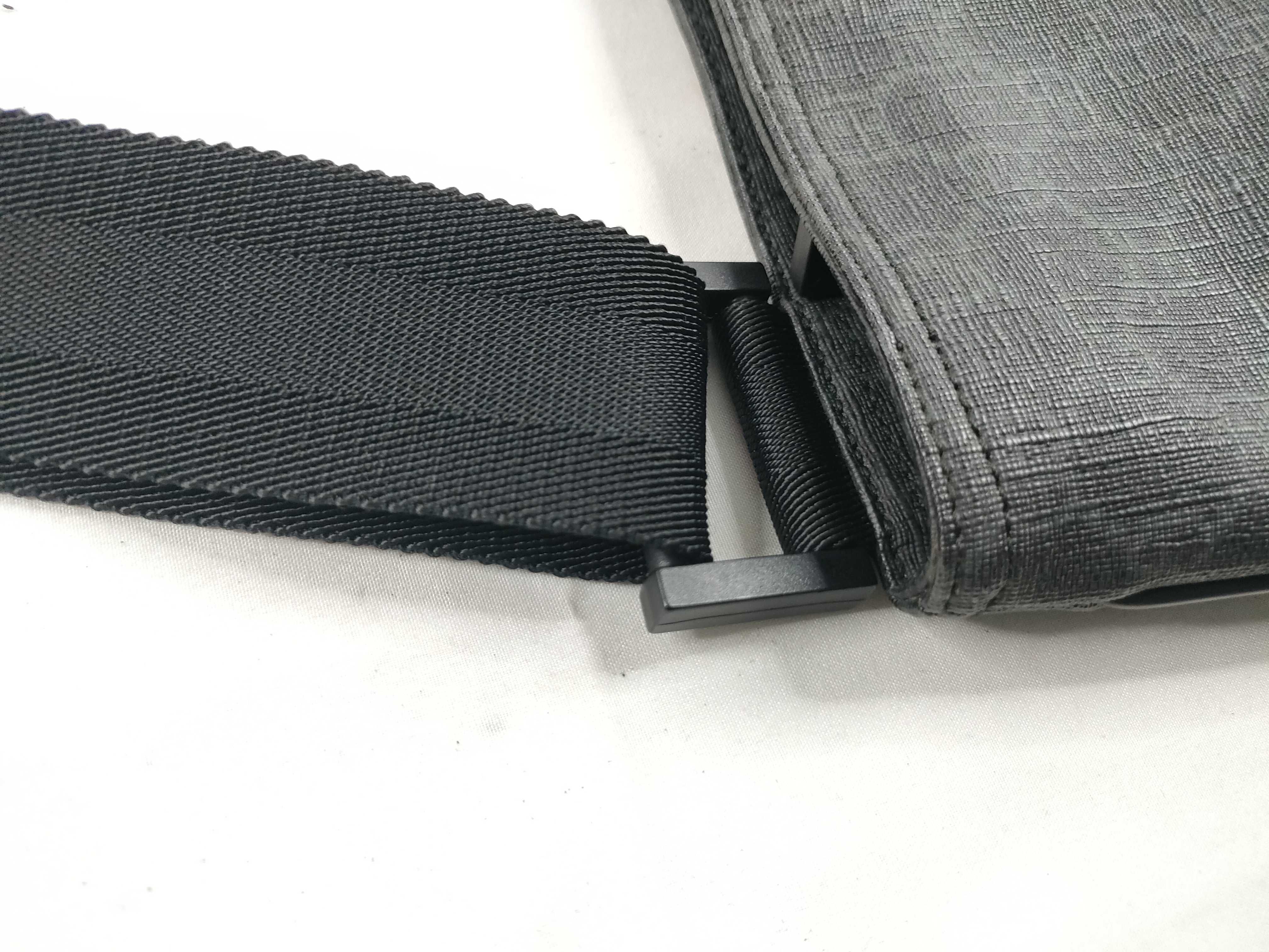 GG Shoulder Bag, Black — view 8